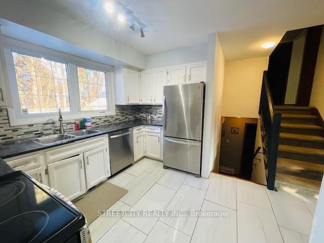 Photo 6 of 505 Dalhousie Drive, Thunder Bay, Northwood Park — HOMEH