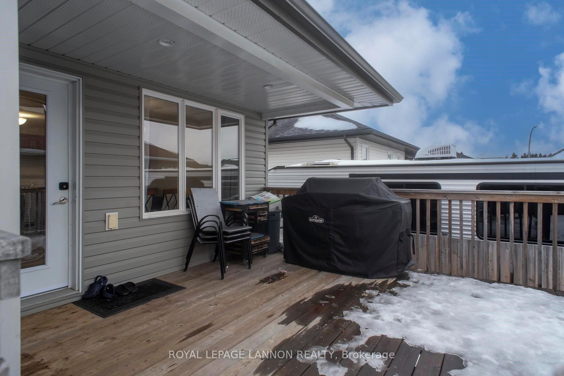 Photo 2 of 109 Bobcat Ave, Thunder Bay, Parkdale — HOMEH