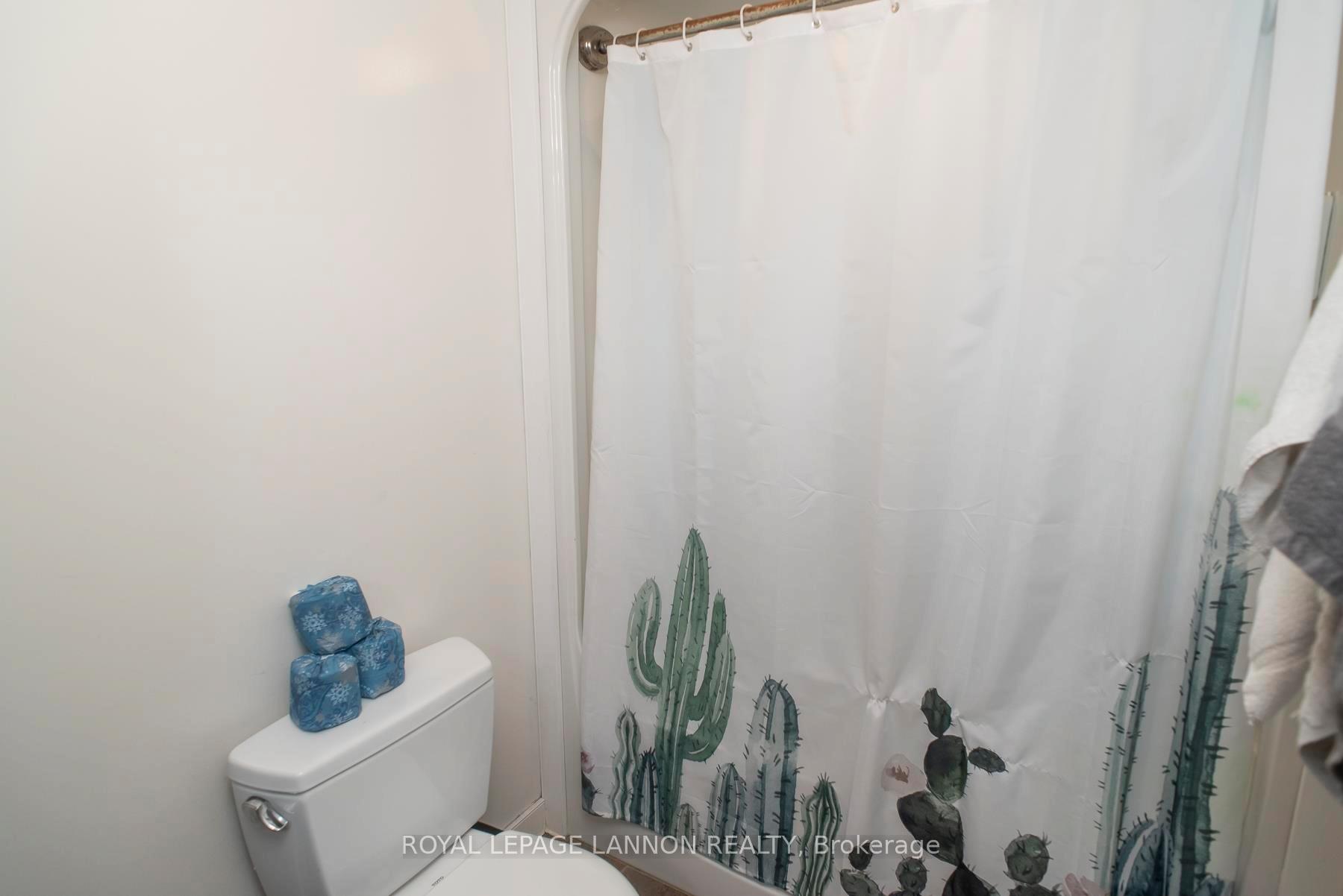 Photo 11 of 109 Bobcat Ave, Thunder Bay, Parkdale — HOMEH