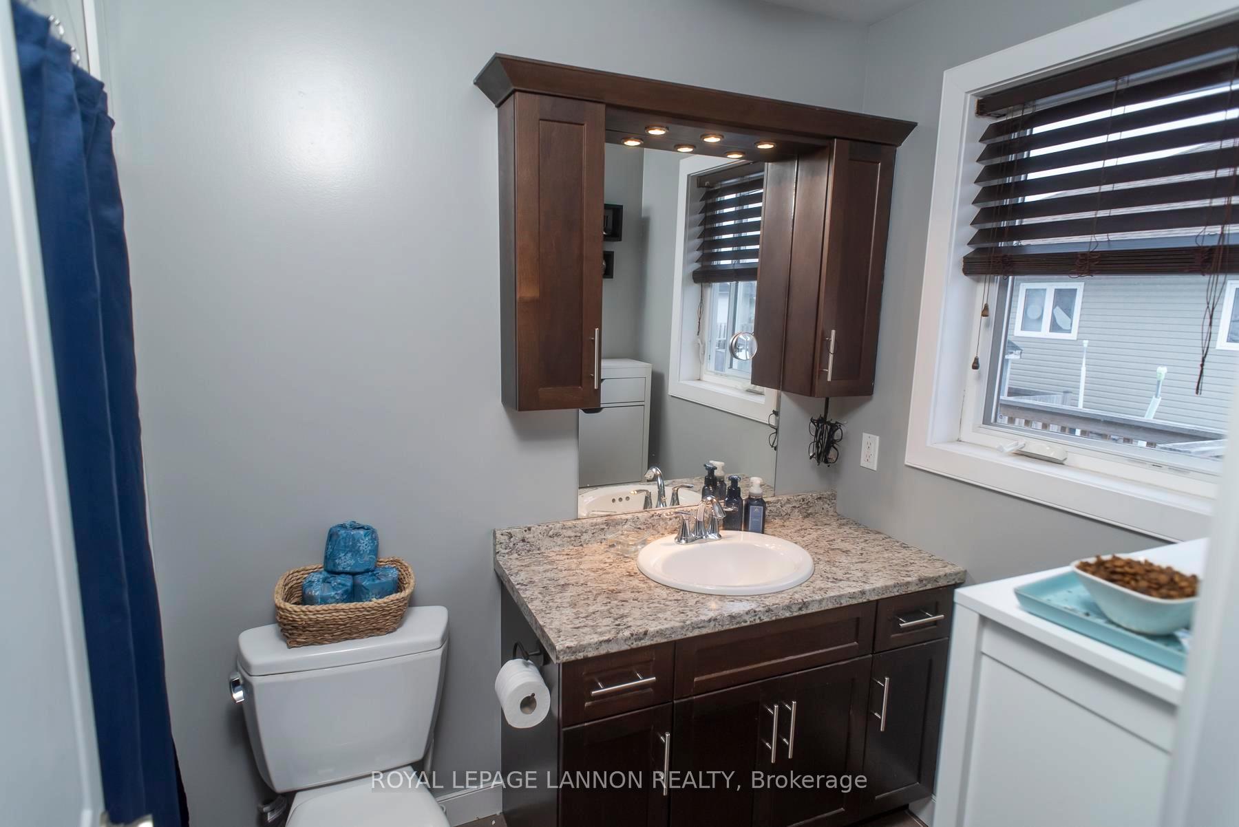 Photo 14 of 109 Bobcat Ave, Thunder Bay, Parkdale — HOMEH