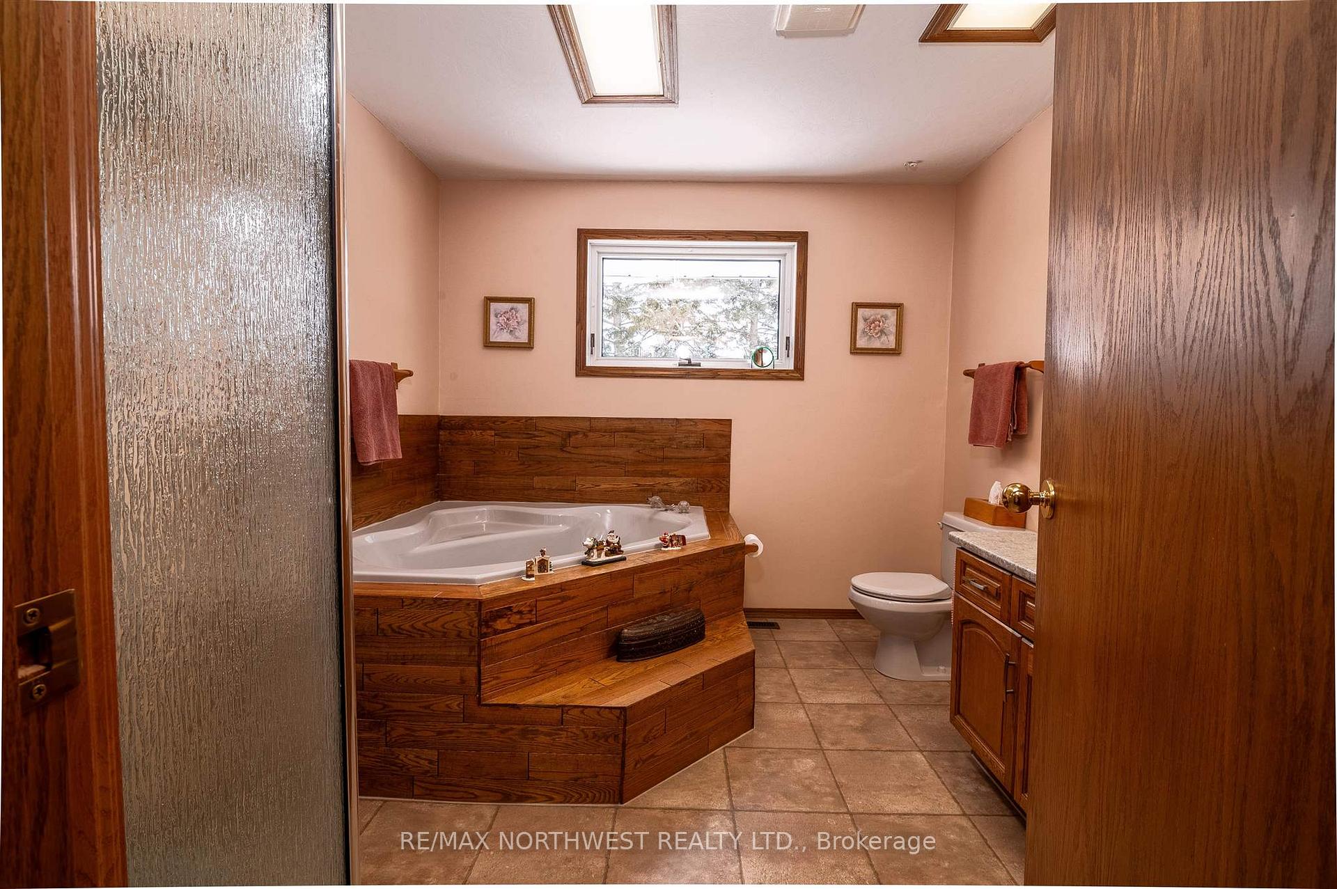 Photo 6 of 15 Peter Avenue, Kenora, Donkirk Heights — HOMEH