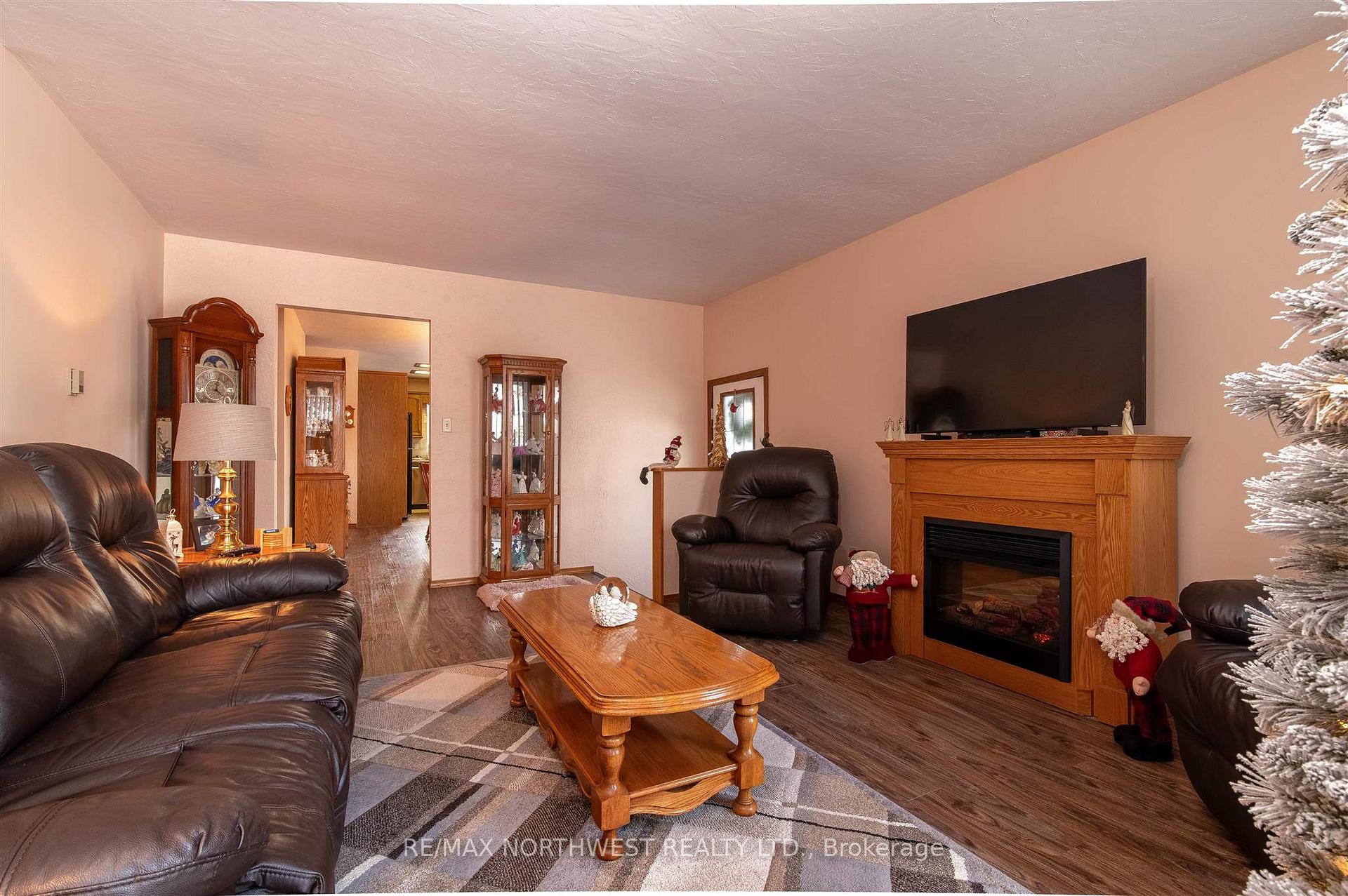 Photo 8 of 15 Peter Avenue, Kenora, Donkirk Heights — HOMEH
