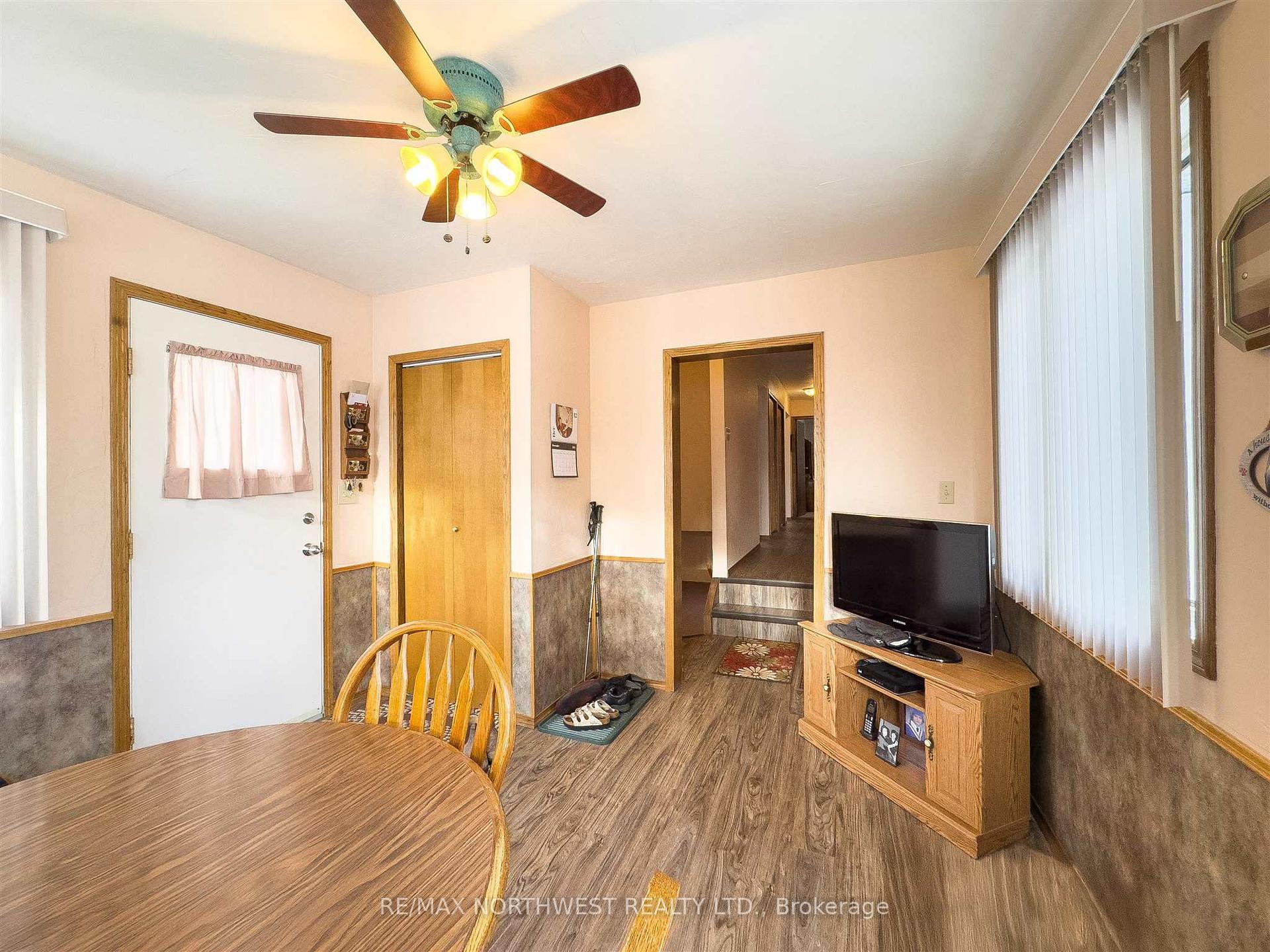 Photo 18 of 15 Peter Avenue, Kenora, Donkirk Heights — HOMEH