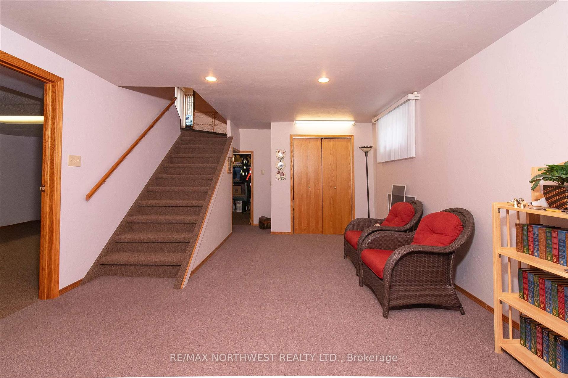 Photo 20 of 15 Peter Avenue, Kenora, Donkirk Heights — HOMEH