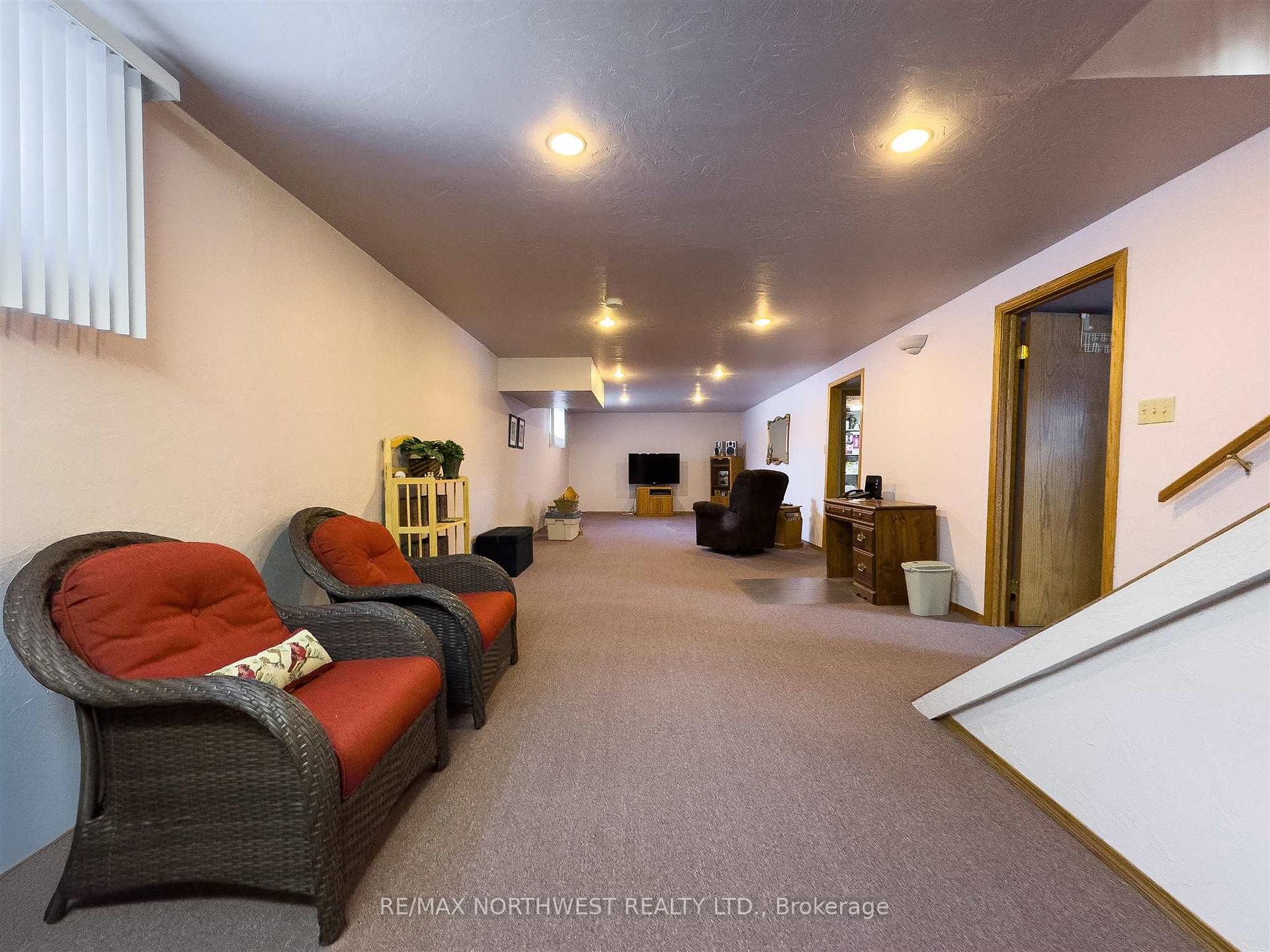 Photo 22 of 15 Peter Avenue, Kenora, Donkirk Heights — HOMEH