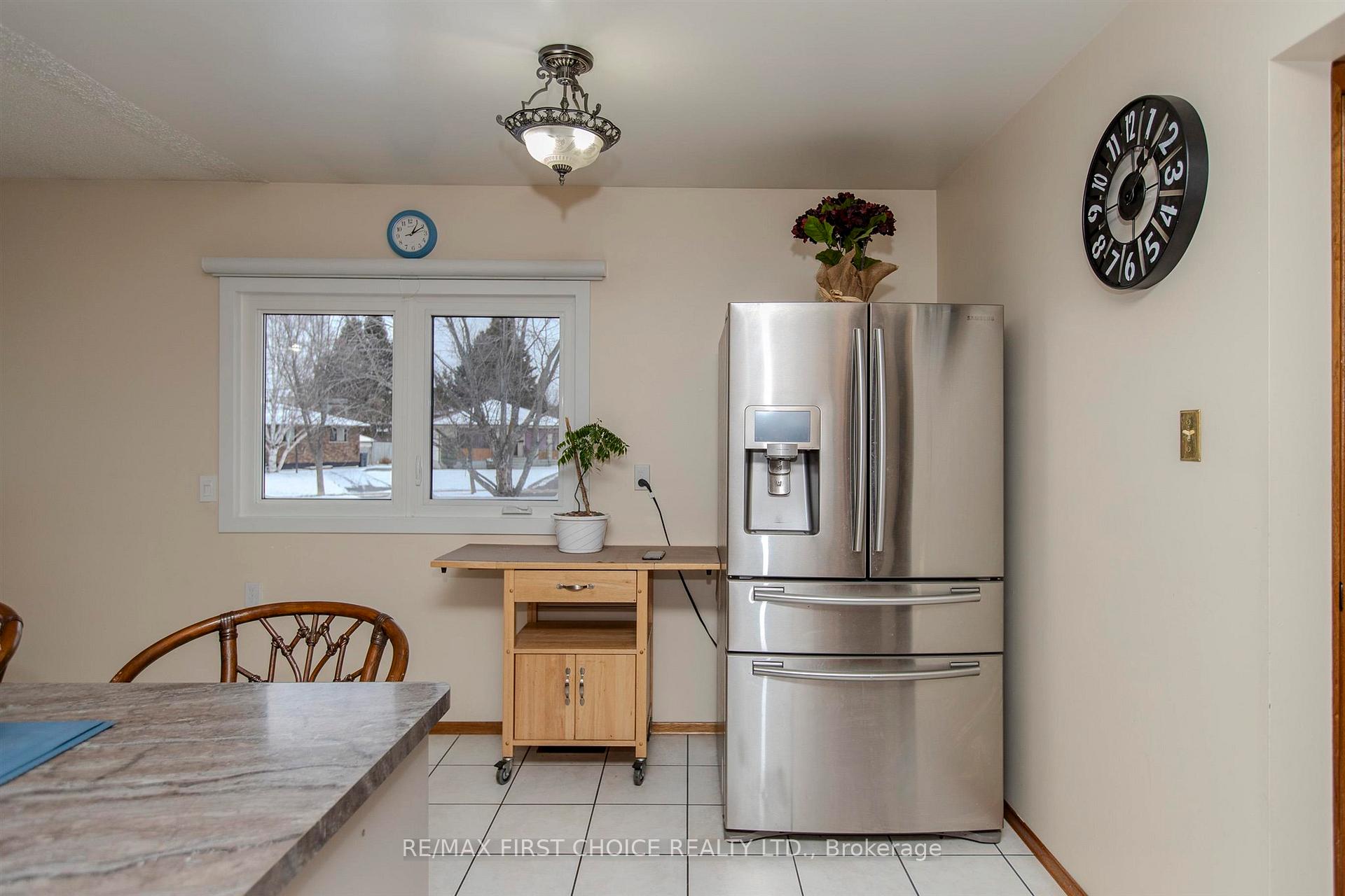 Photo 14 of 302 Glasgow Place, Thunder Bay, County Park — HOMEH