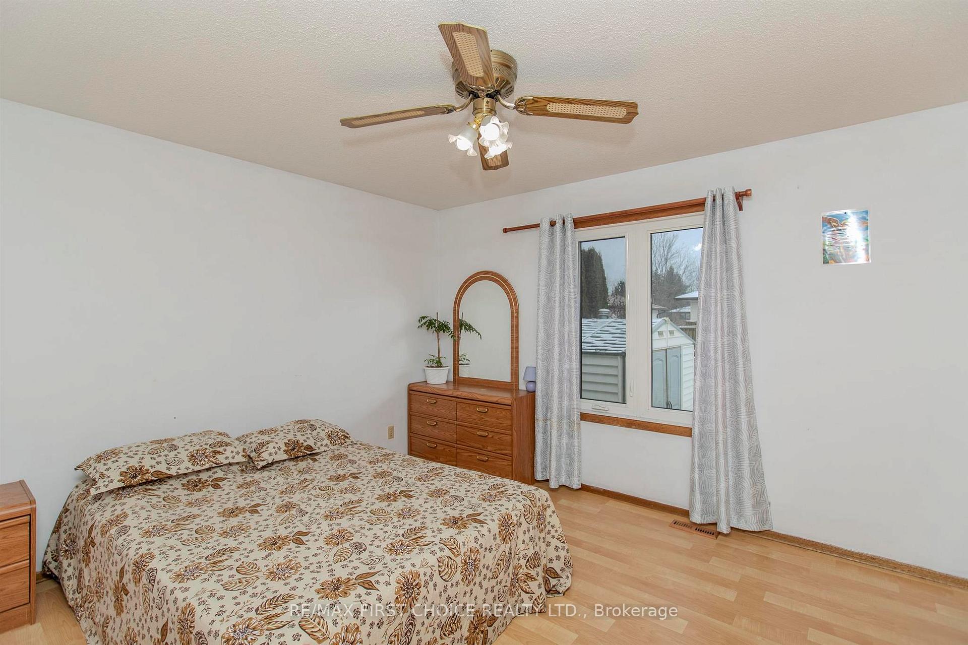Photo 19 of 302 Glasgow Place, Thunder Bay, County Park — HOMEH