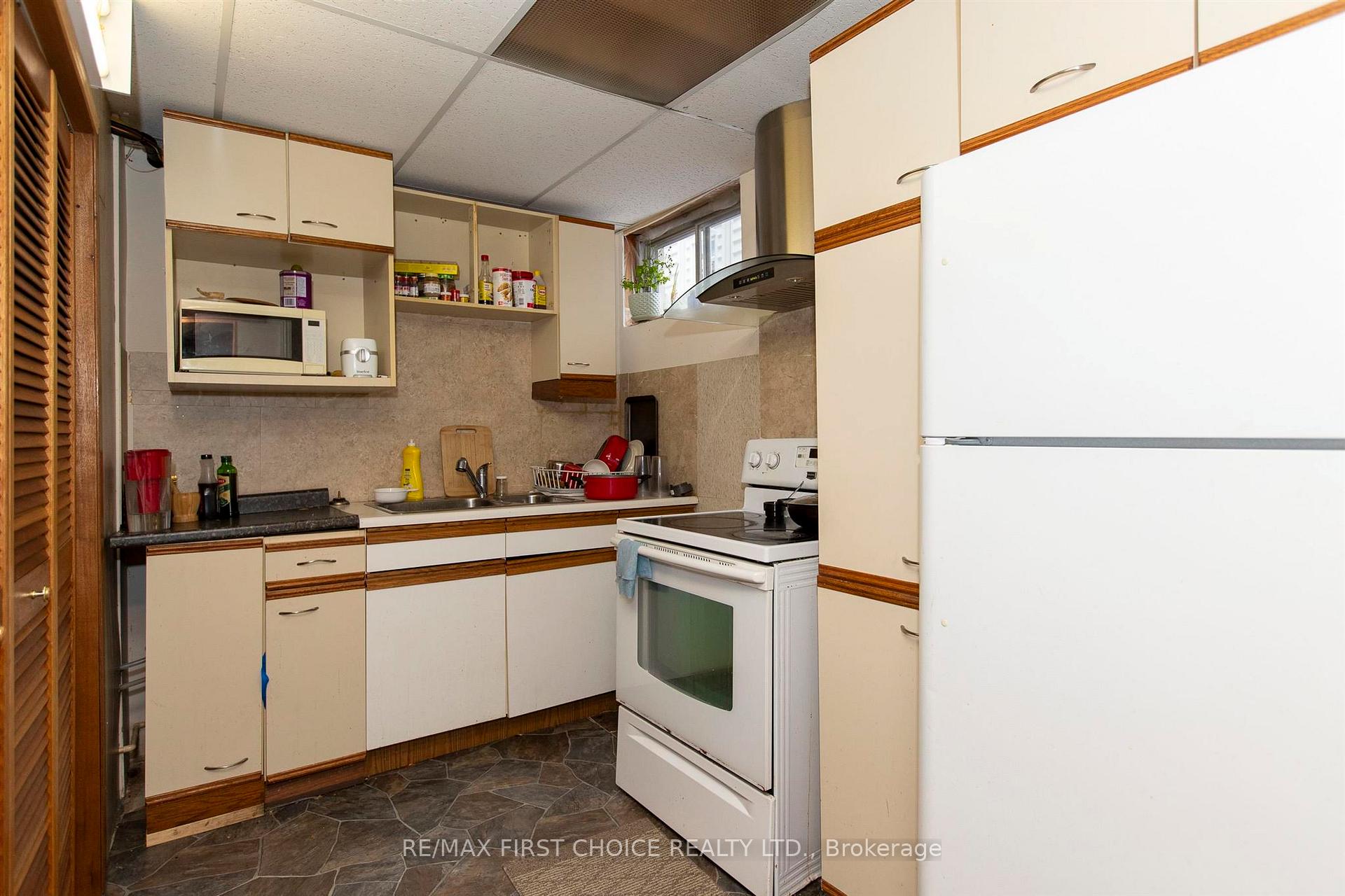 Photo 28 of 302 Glasgow Place, Thunder Bay, County Park — HOMEH