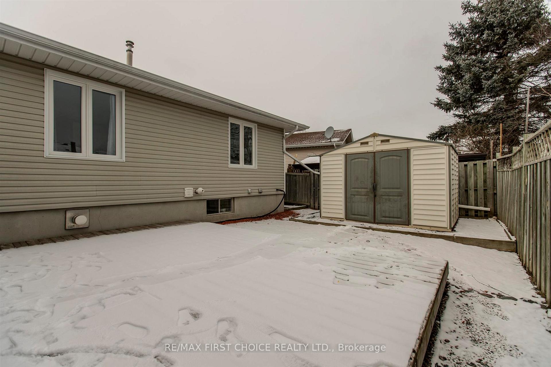 Photo 37 of 302 Glasgow Place, Thunder Bay, County Park — HOMEH