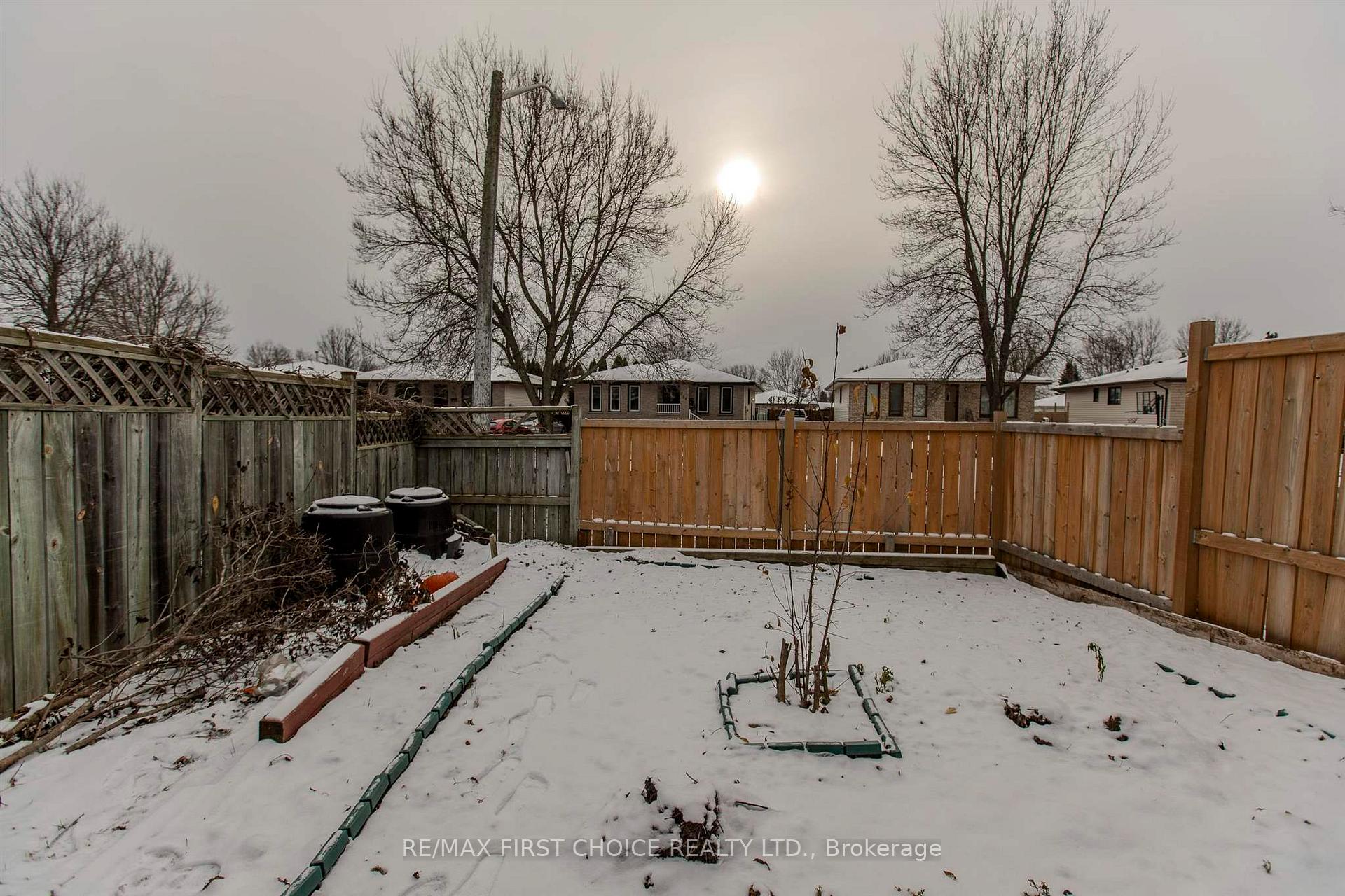 Photo 38 of 302 Glasgow Place, Thunder Bay, County Park — HOMEH