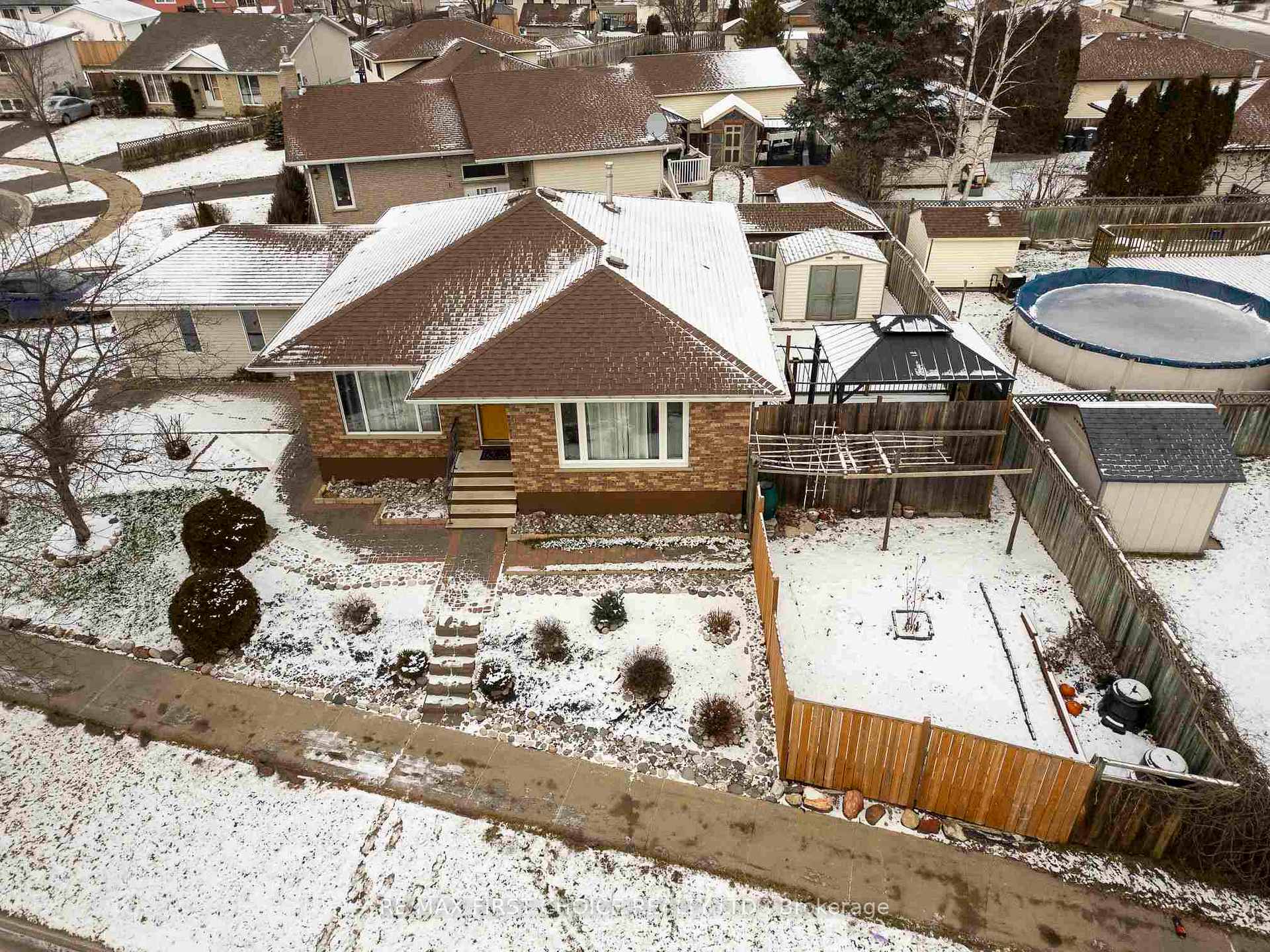 Photo 40 of 302 Glasgow Place, Thunder Bay, County Park — HOMEH