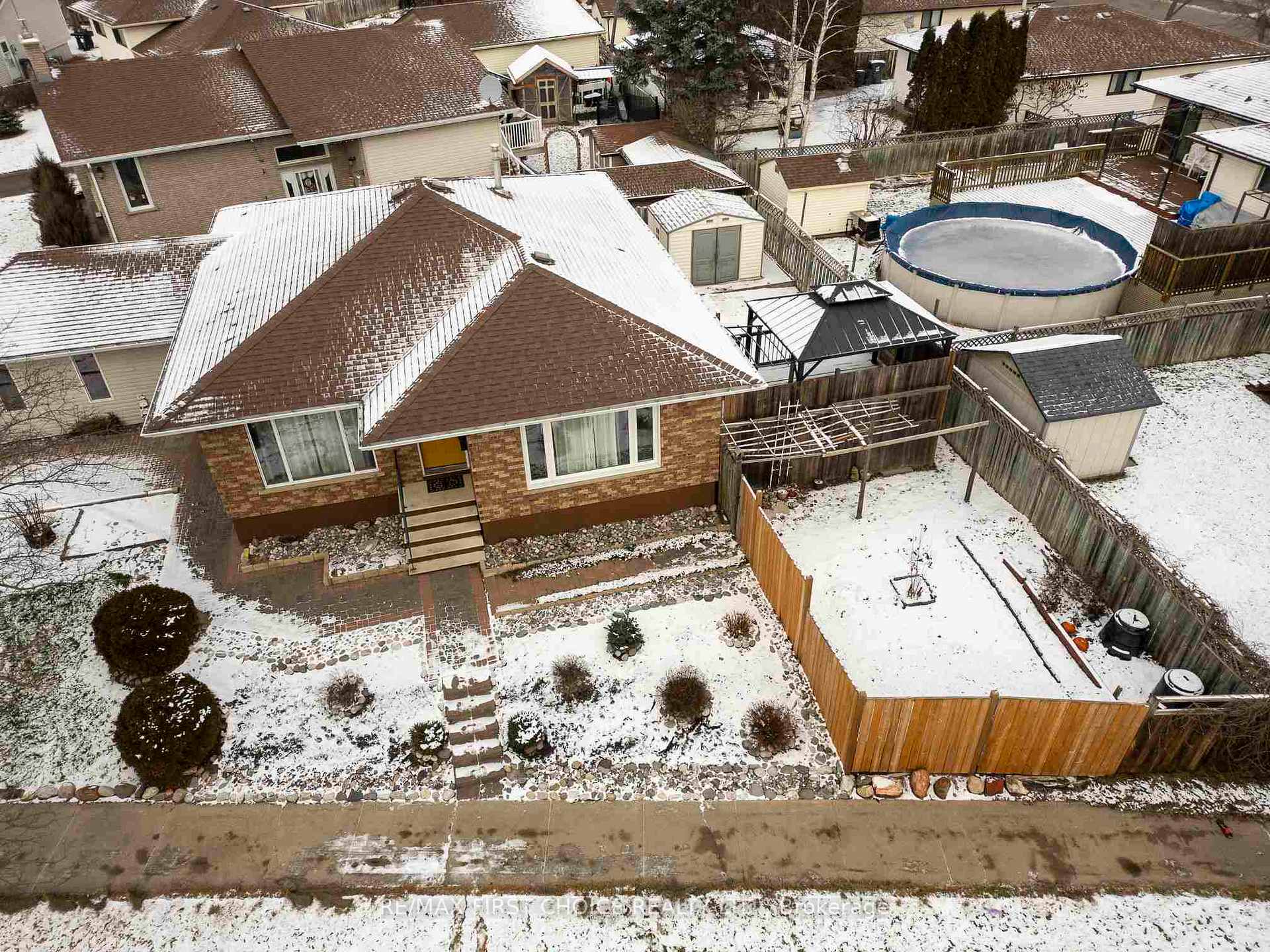 Photo 43 of 302 Glasgow Place, Thunder Bay, County Park — HOMEH