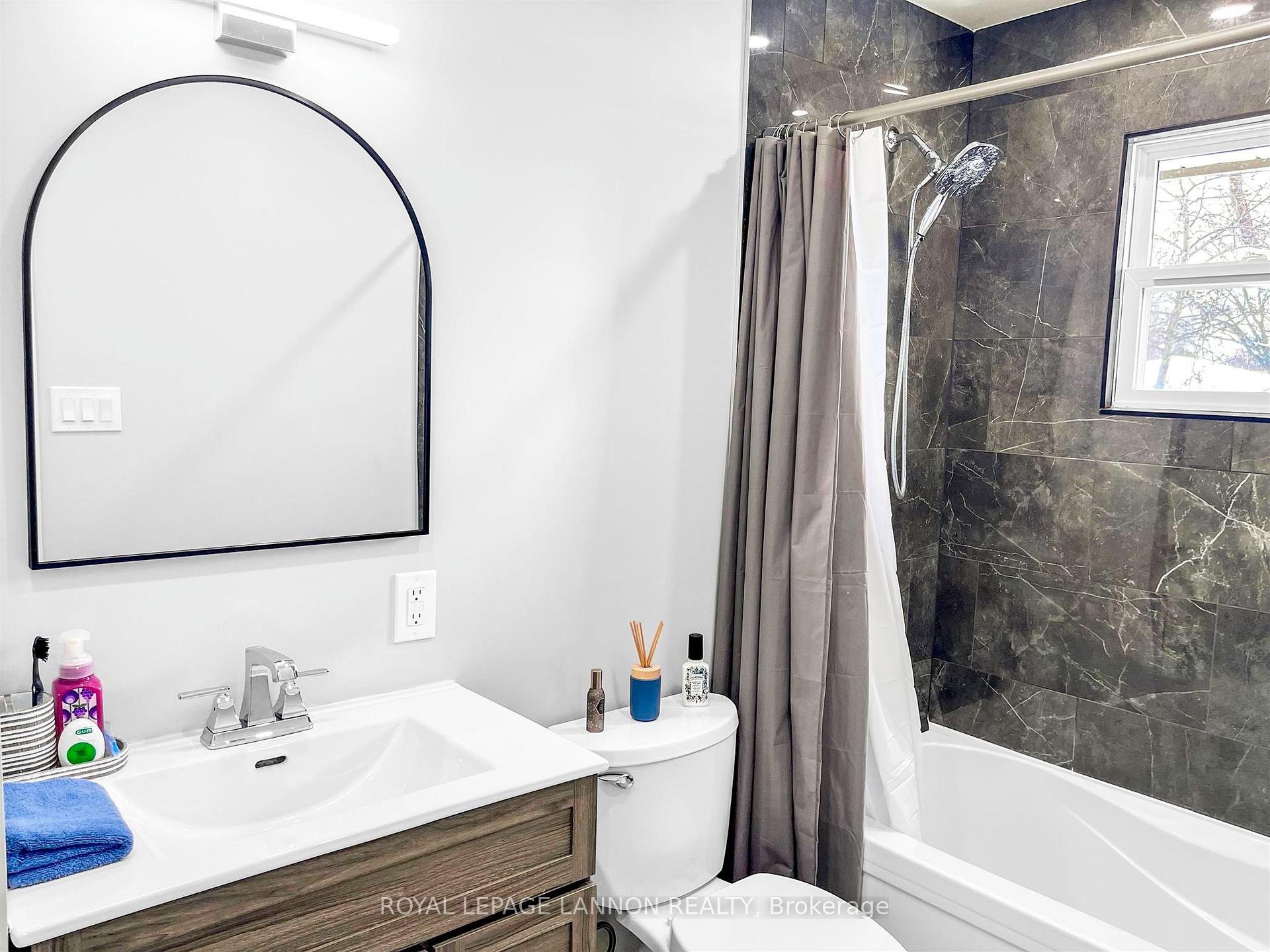 Photo 11 of 285 Algonquin Avenue S, Thunder Bay, West End — HOMEH