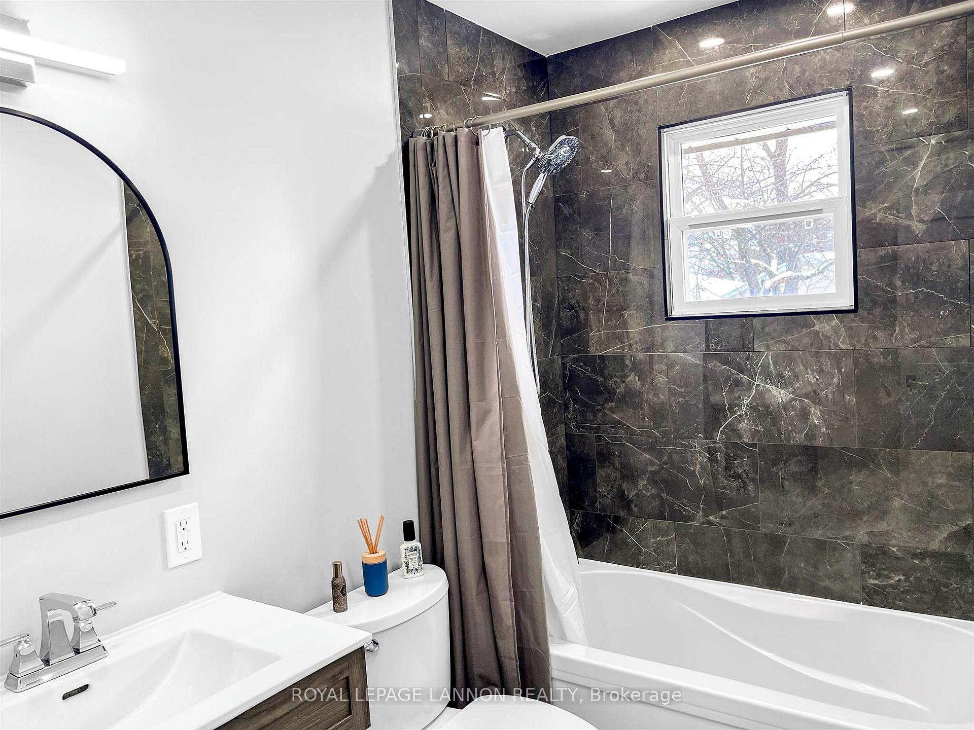 Photo 12 of 285 Algonquin Avenue S, Thunder Bay, West End — HOMEH