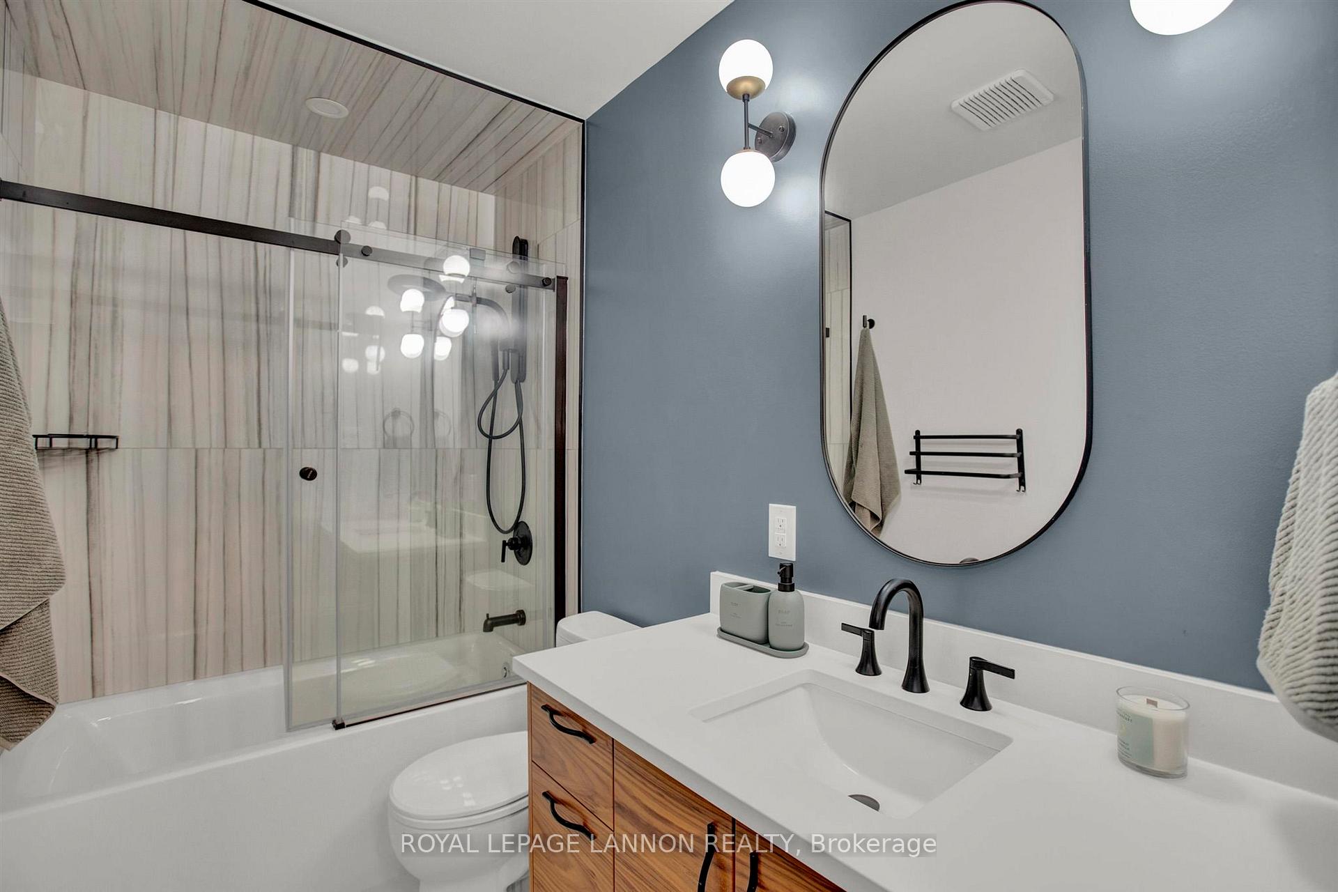 Photo 25 of Unit 305, 1550 Dease Street, Thunder Bay, Inner-City Industrial — HOMEH