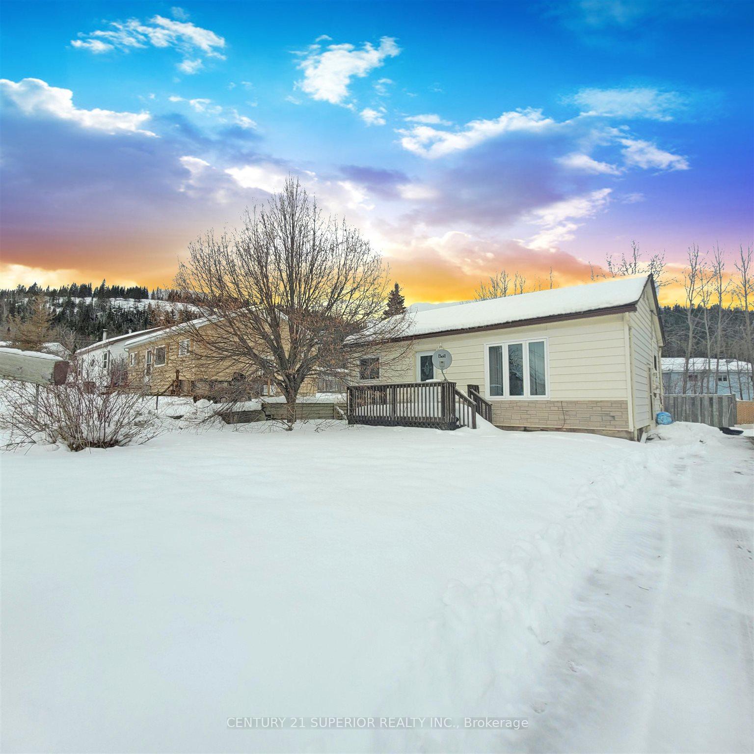 Photo 1 of 29 Flicker Avenue, Manitouwadge — HOMEH