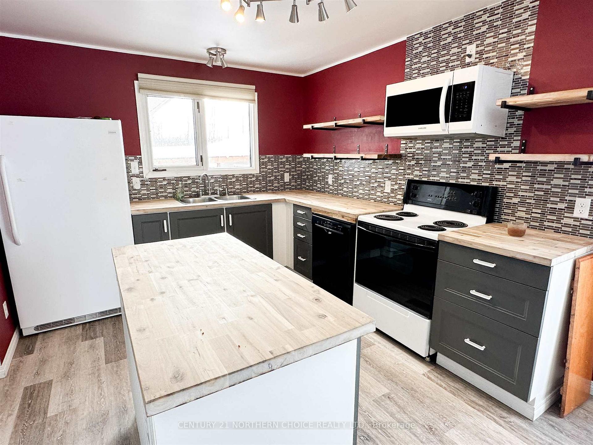 Photo 6 of 26 Dickenson Road, Red Lake — HOMEH