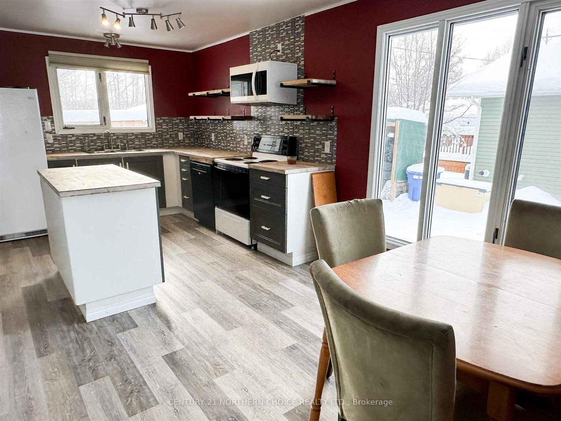 Photo 7 of 26 Dickenson Road, Red Lake — HOMEH