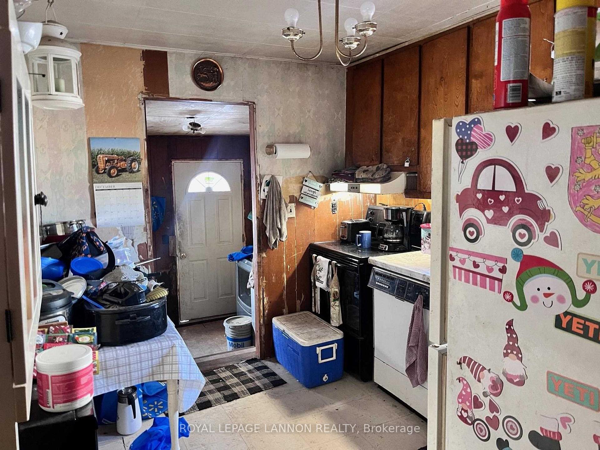 Photo 3 of 312 Ontario Street, Thunder Bay, Court / Cumberland — HOMEH