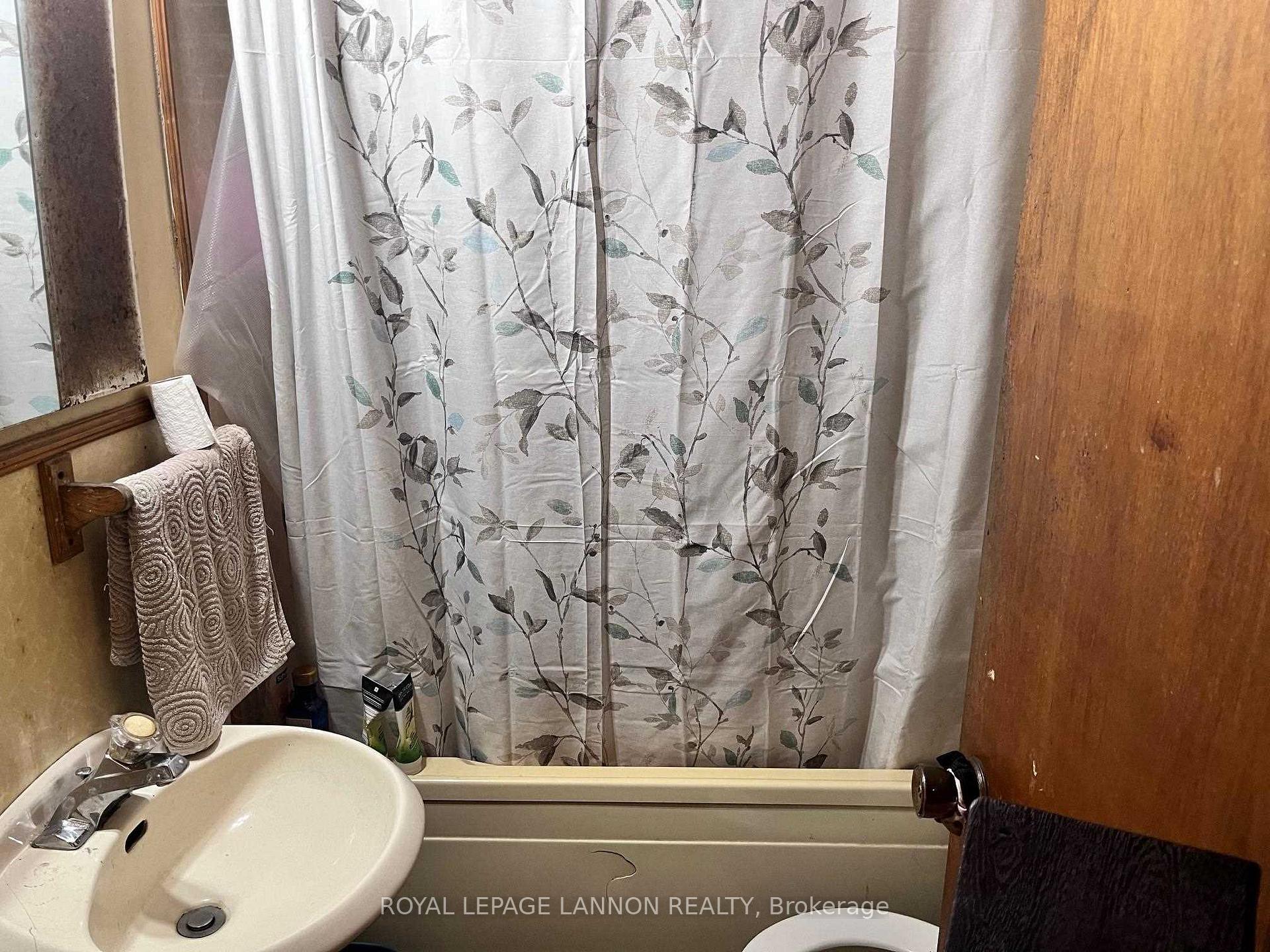 Photo 6 of 312 Ontario Street, Thunder Bay, Court / Cumberland — HOMEH