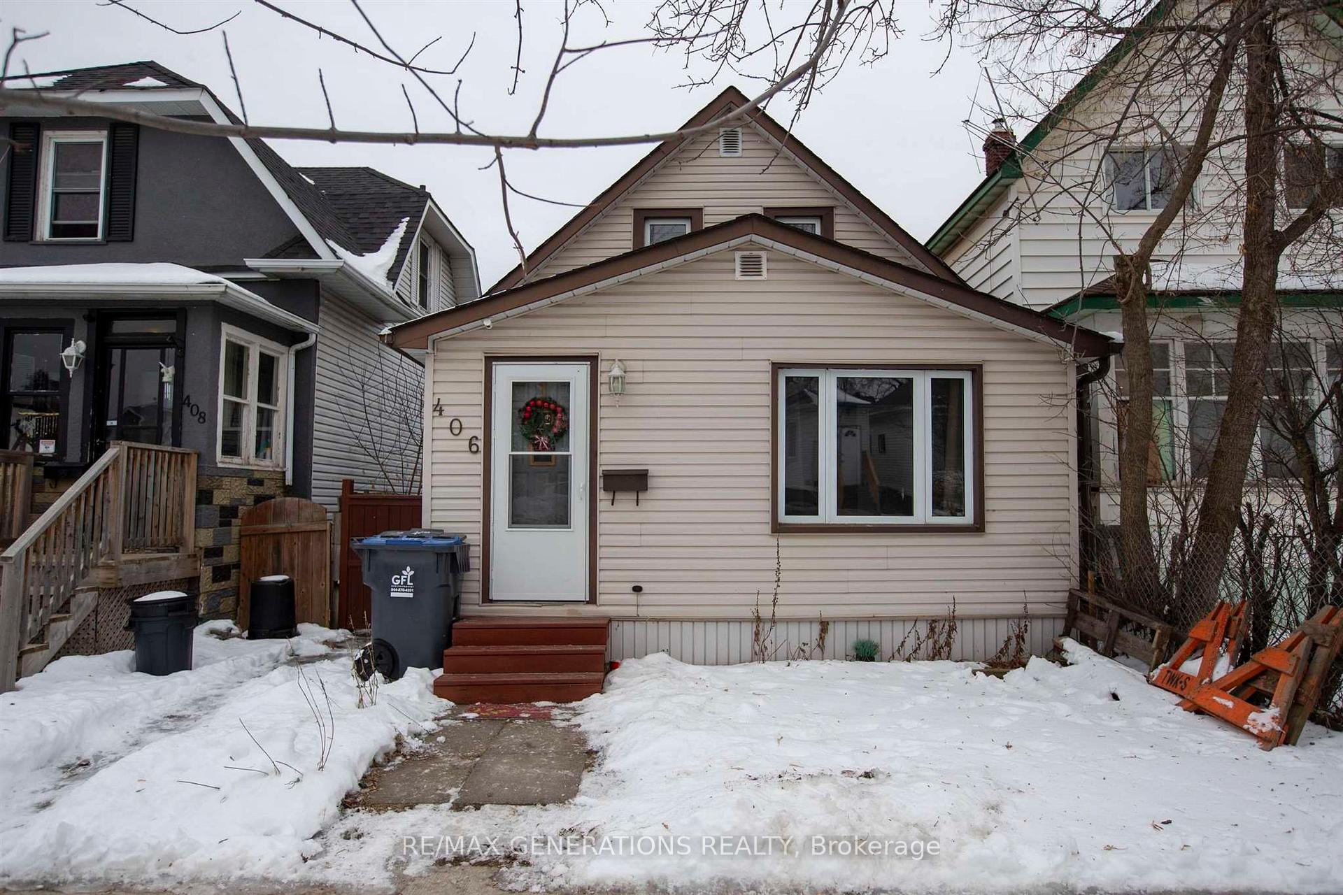 Photo 2 of 406 Syndicate Avenue N, Thunder Bay, McKeller Park — HOMEH