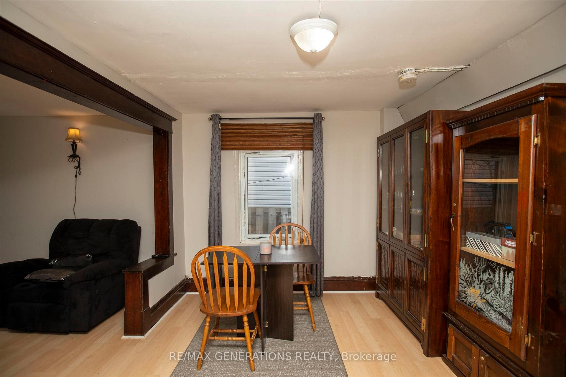 Photo 8 of 406 Syndicate Avenue N, Thunder Bay, McKeller Park — HOMEH