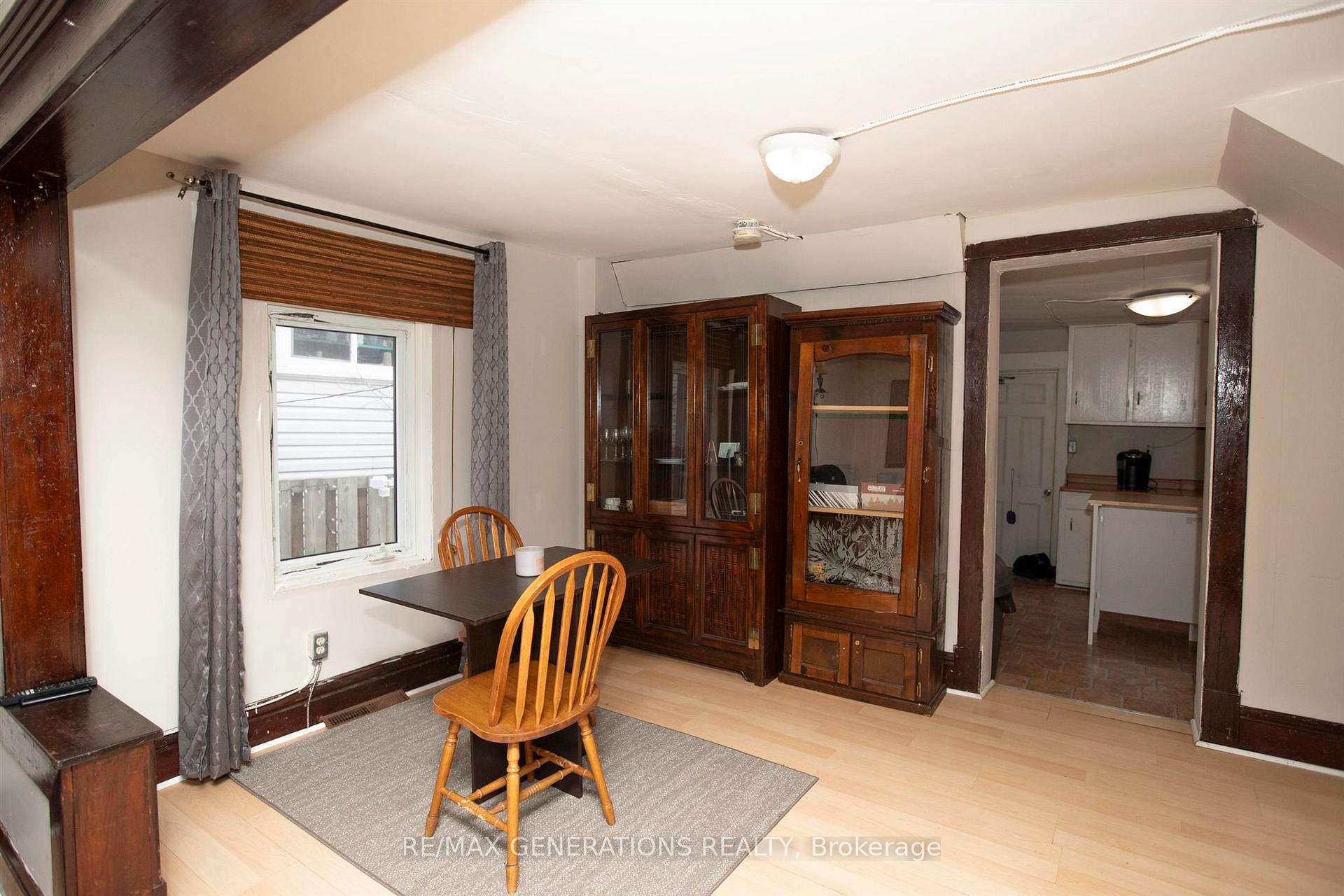 Photo 13 of 406 Syndicate Avenue N, Thunder Bay, McKeller Park — HOMEH