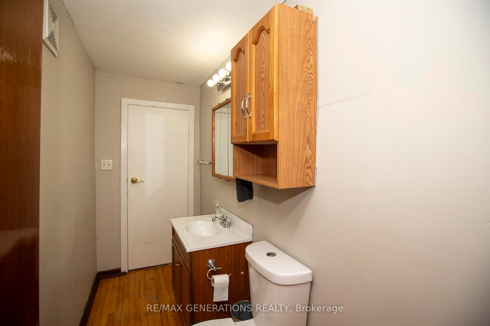 Photo 17 of 406 Syndicate Avenue N, Thunder Bay, McKeller Park — HOMEH