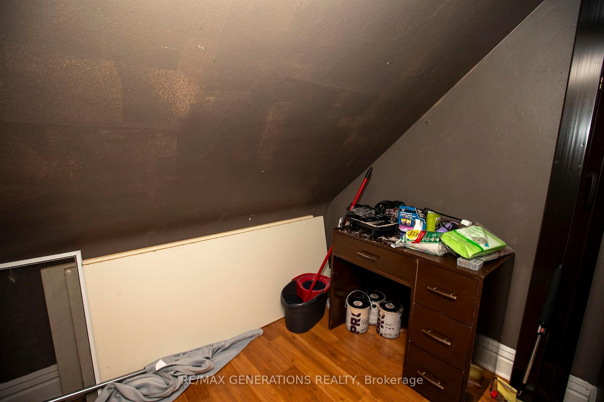 Photo 25 of 406 Syndicate Avenue N, Thunder Bay, McKeller Park — HOMEH