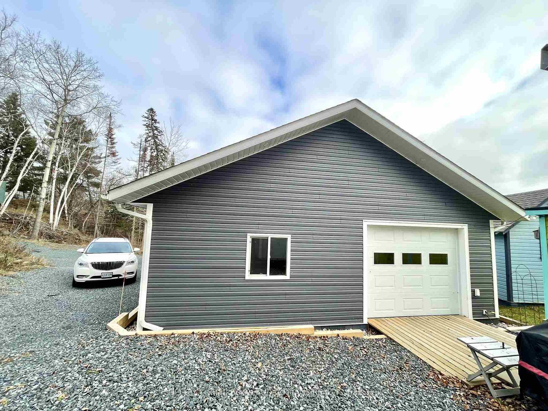 Photo 3 of 1014.5 Beach Road, Kenora, Keewatin — HOMEH