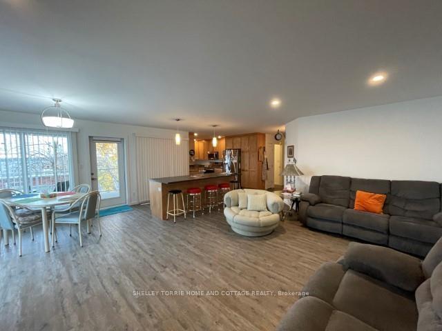 Photo 11 of 1014.5 Beach Road, Kenora, Keewatin — HOMEH