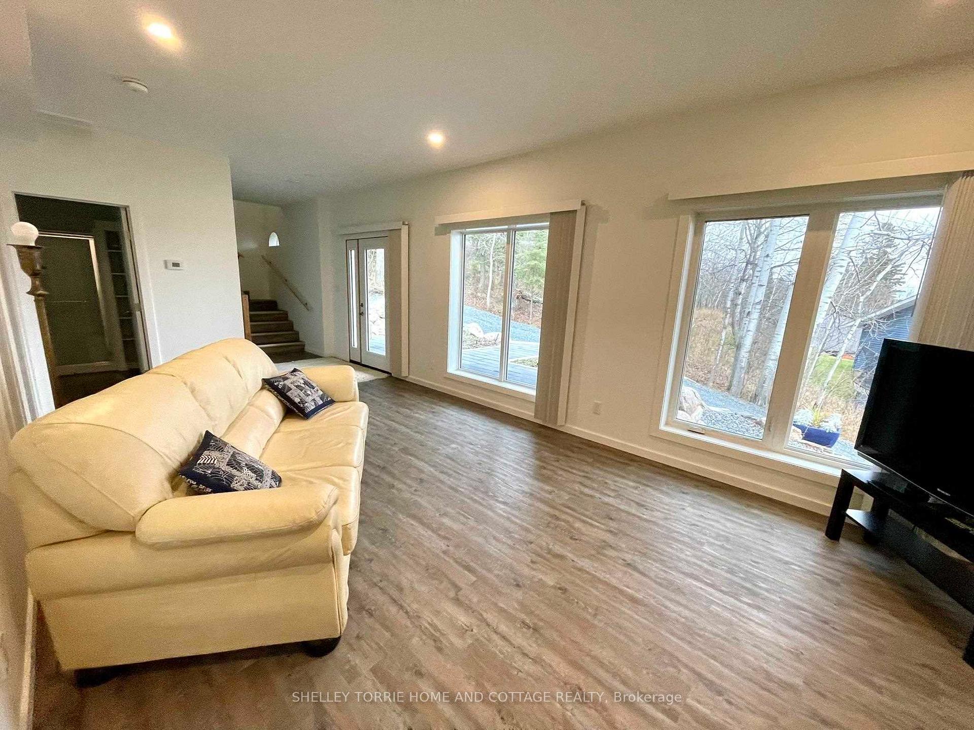 Photo 21 of 1014.5 Beach Road, Kenora, Keewatin — HOMEH