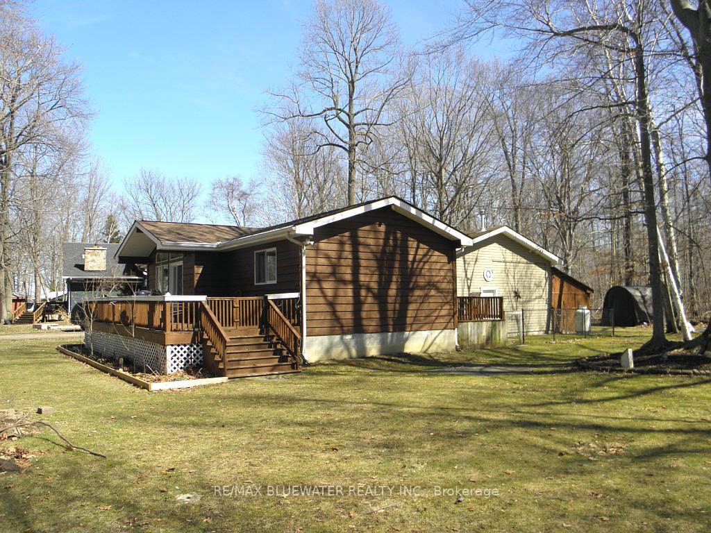 Photo 5 of 9898 Phoebe Lane, Lambton Shores, Kettle Point — HOMEH