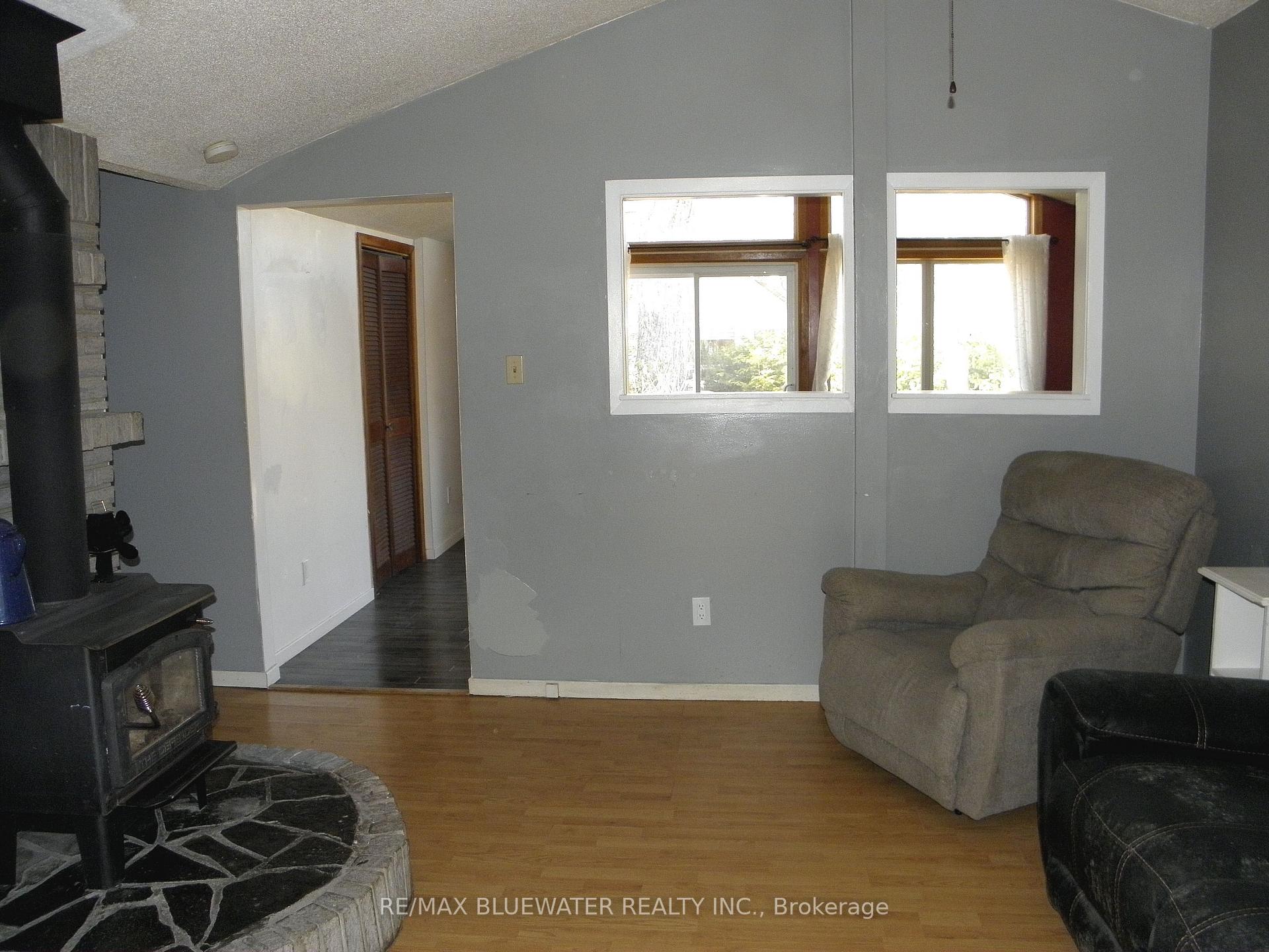 Photo 12 of 9898 Phoebe Lane, Lambton Shores, Kettle Point — HOMEH