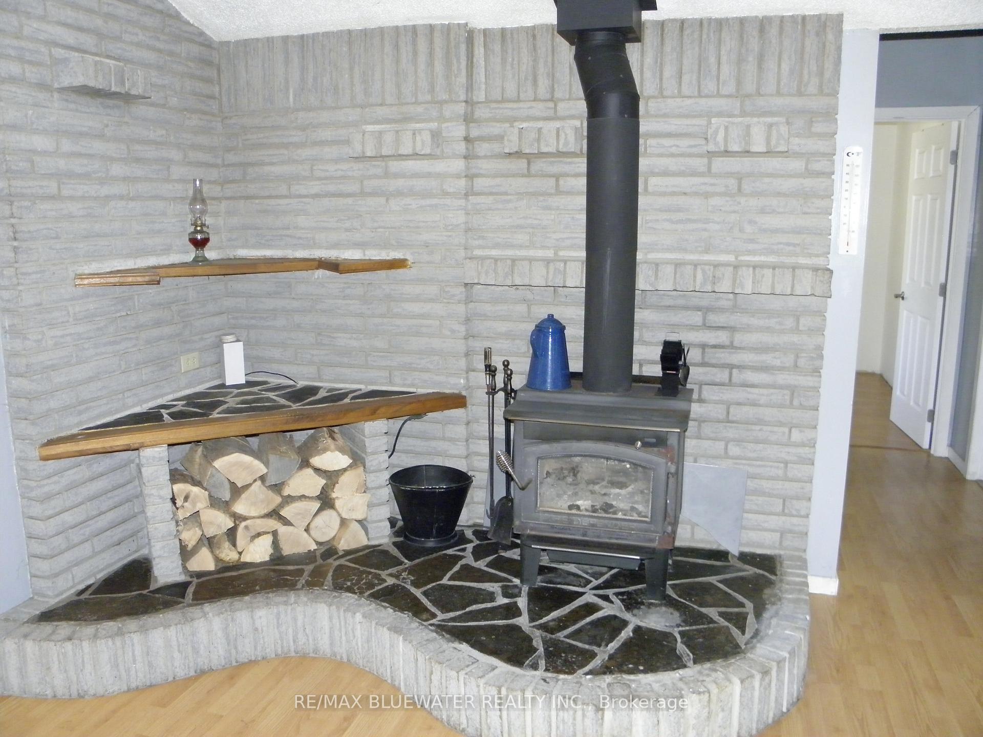 Photo 14 of 9898 Phoebe Lane, Lambton Shores, Kettle Point — HOMEH
