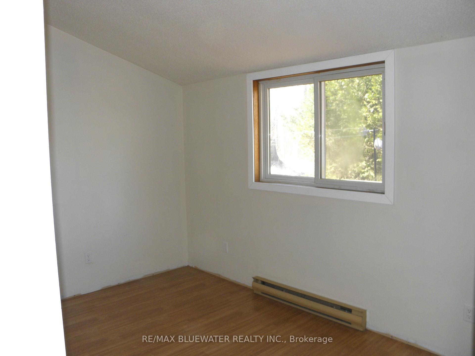 Photo 23 of 9898 Phoebe Lane, Lambton Shores, Kettle Point — HOMEH