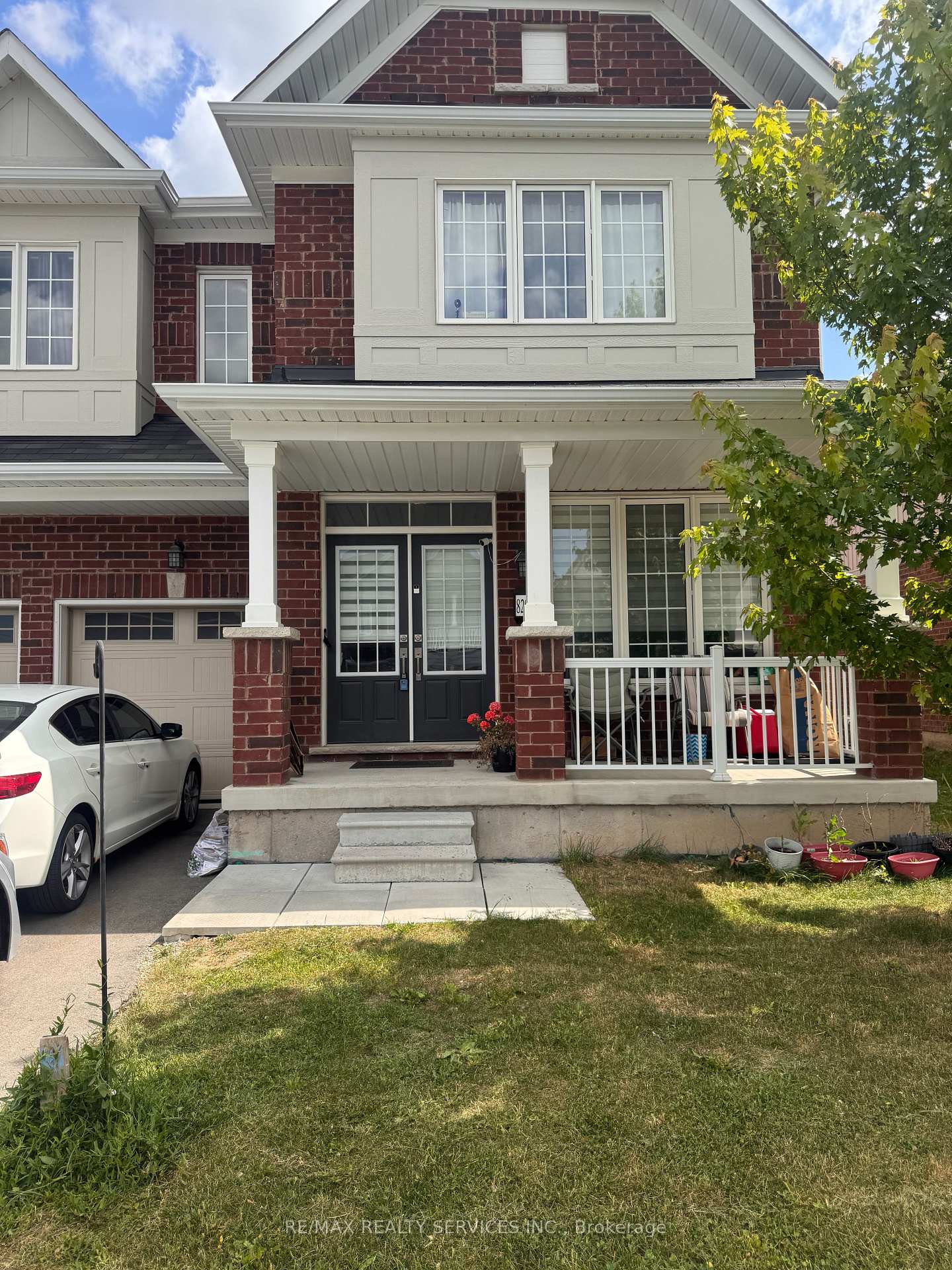 Photo 2 of 8294 Elderberry Drive, Niagara Falls, Brown — HOMEH