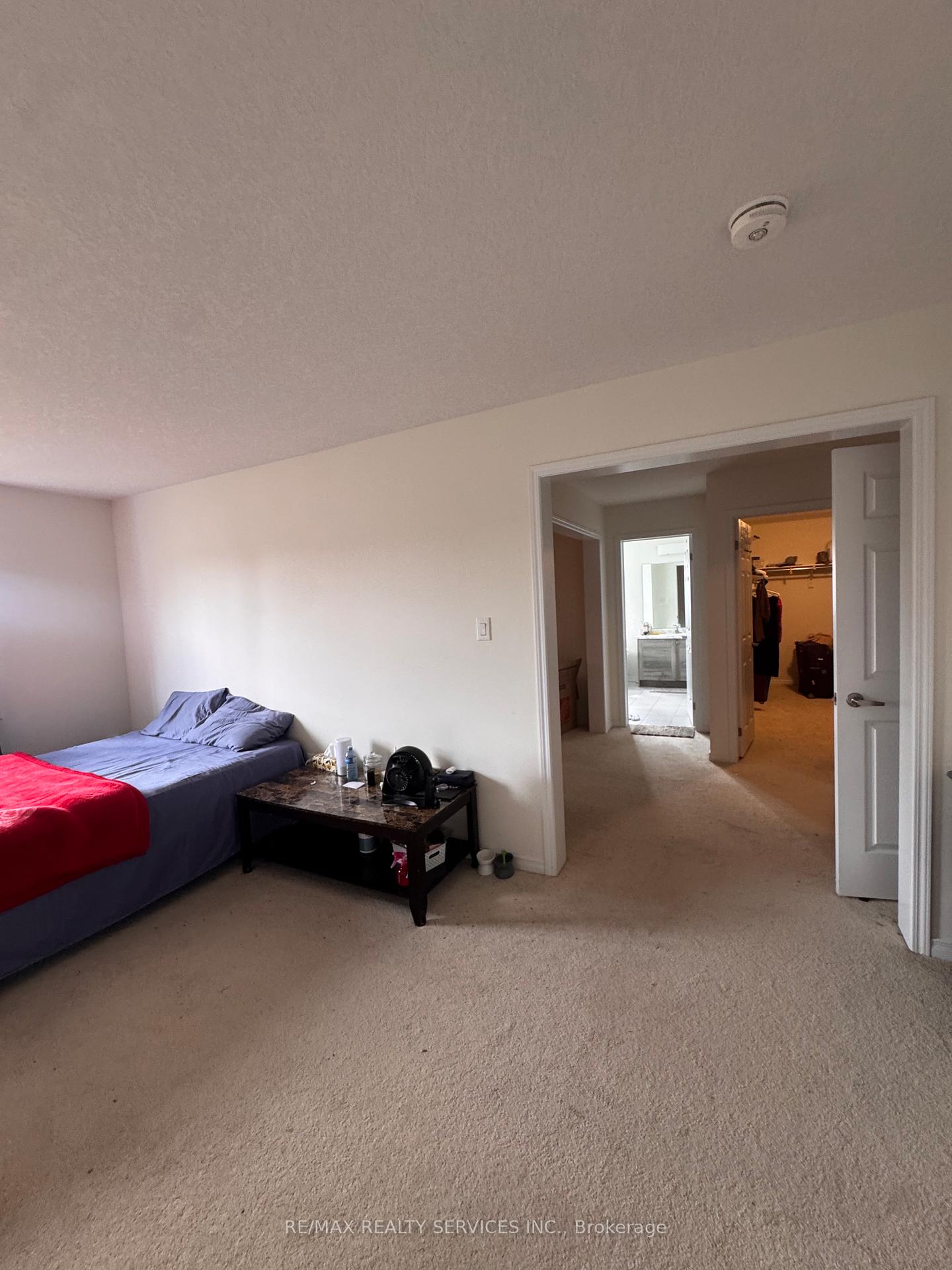 Photo 6 of 8294 Elderberry Drive, Niagara Falls, Brown — HOMEH