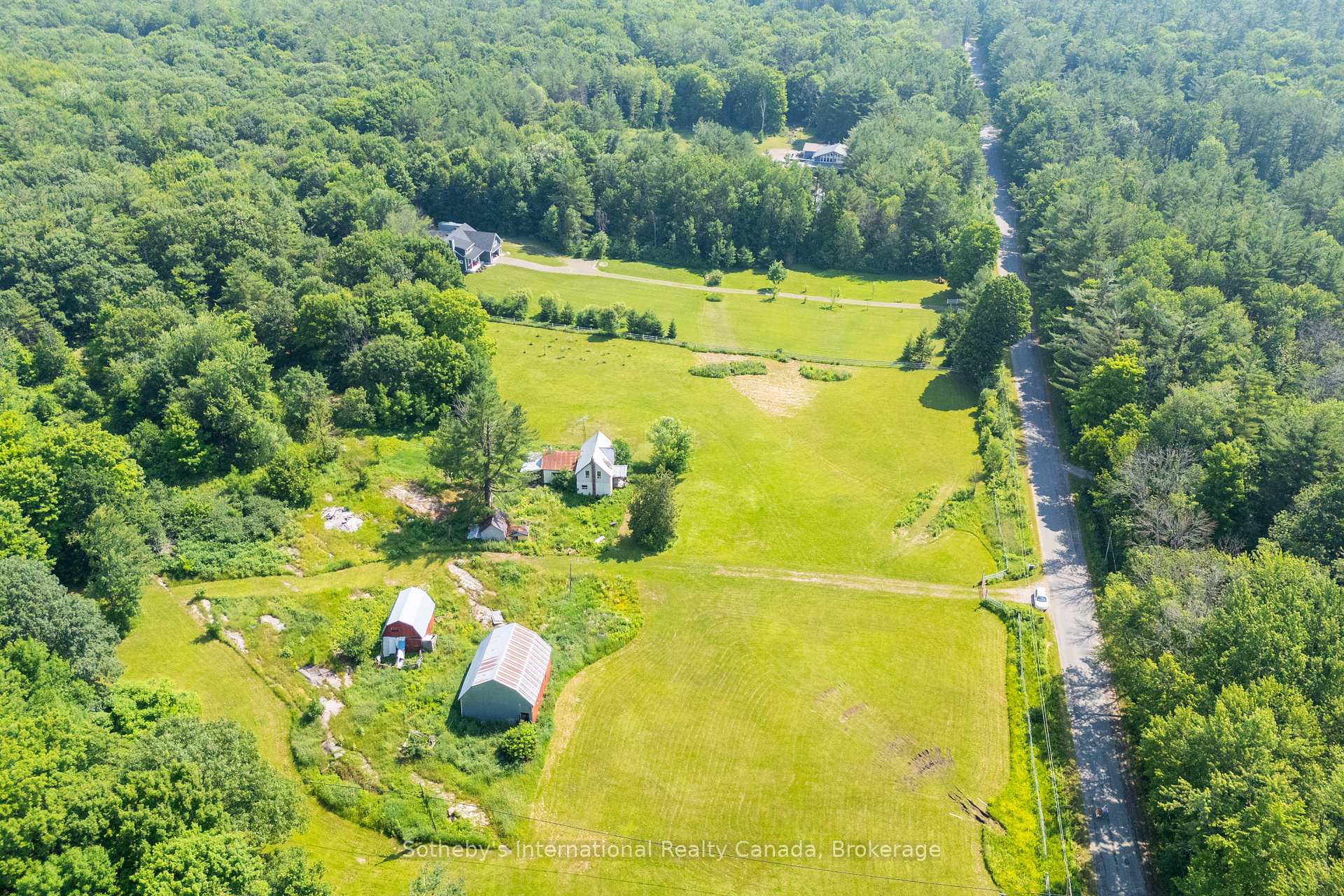Photo 12 of 1316 Graham Road, Gravenhurst, Morrison — HOMEH