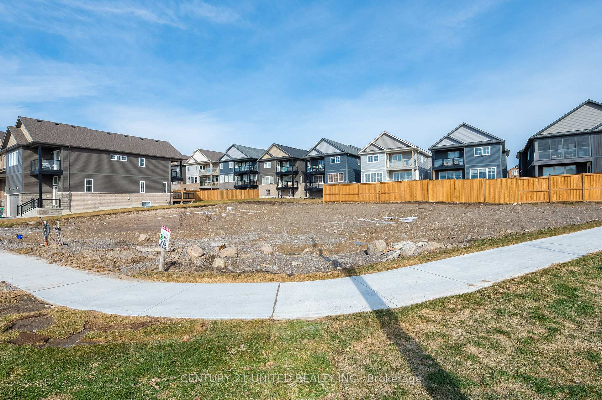 Photo 5 of 89 York Drive, Peterborough, Monaghan Ward 2 — HOMEH