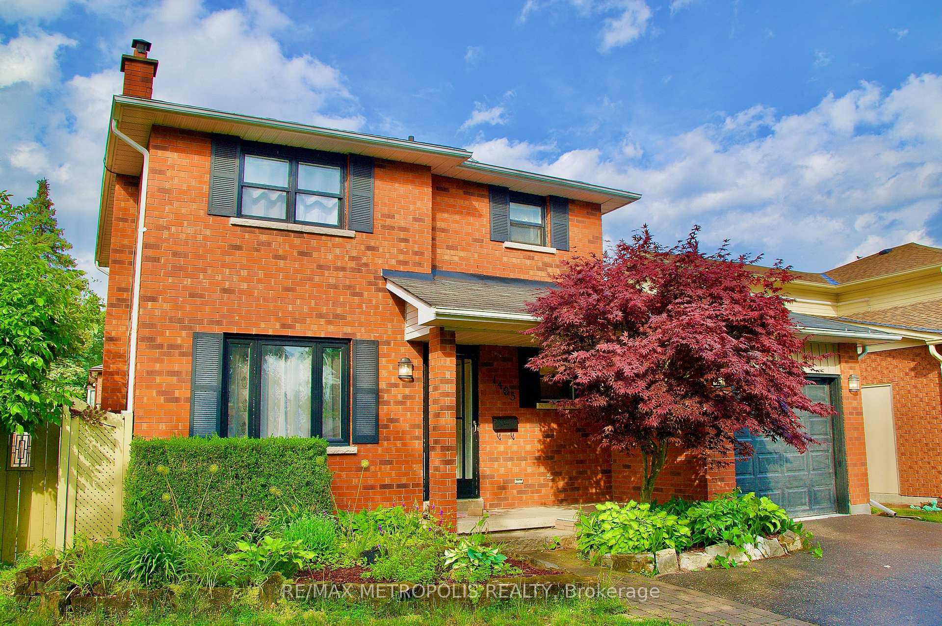 Photo 3 of 1405 Manitou Drive, Oshawa, Samac — HOMEH