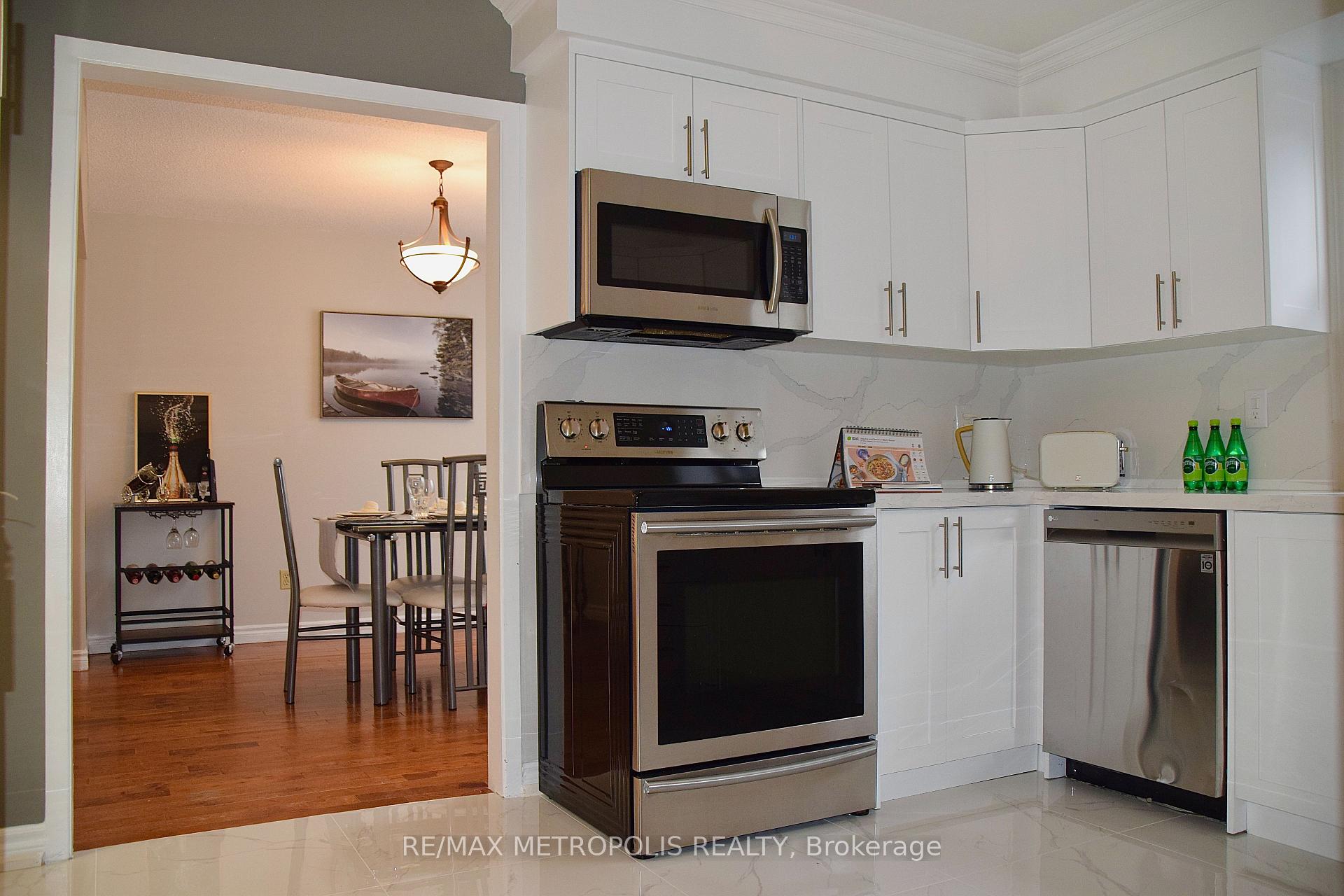 Photo 18 of 1405 Manitou Drive, Oshawa, Samac — HOMEH