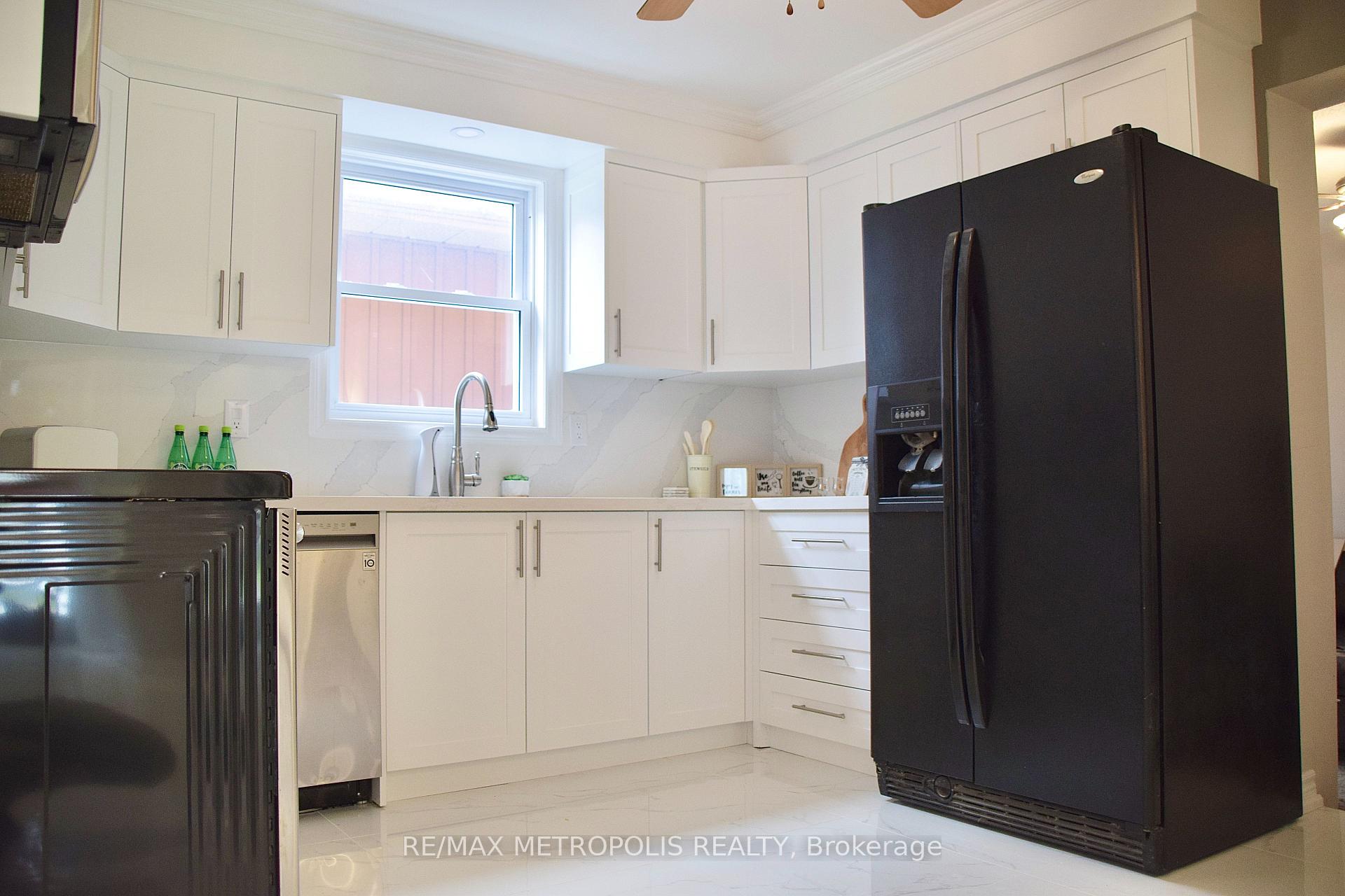 Photo 19 of 1405 Manitou Drive, Oshawa, Samac — HOMEH