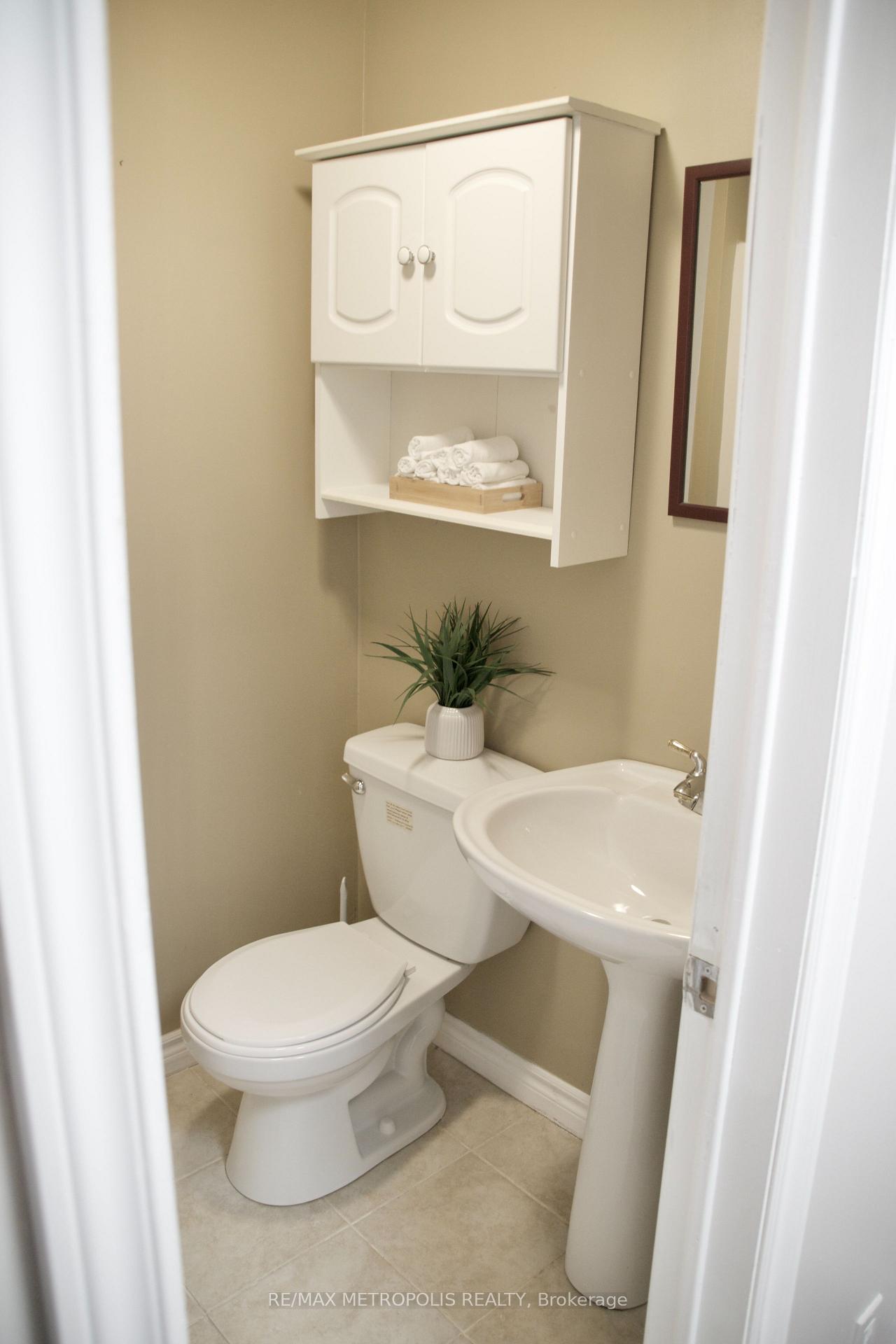 Photo 22 of 1405 Manitou Drive, Oshawa, Samac — HOMEH