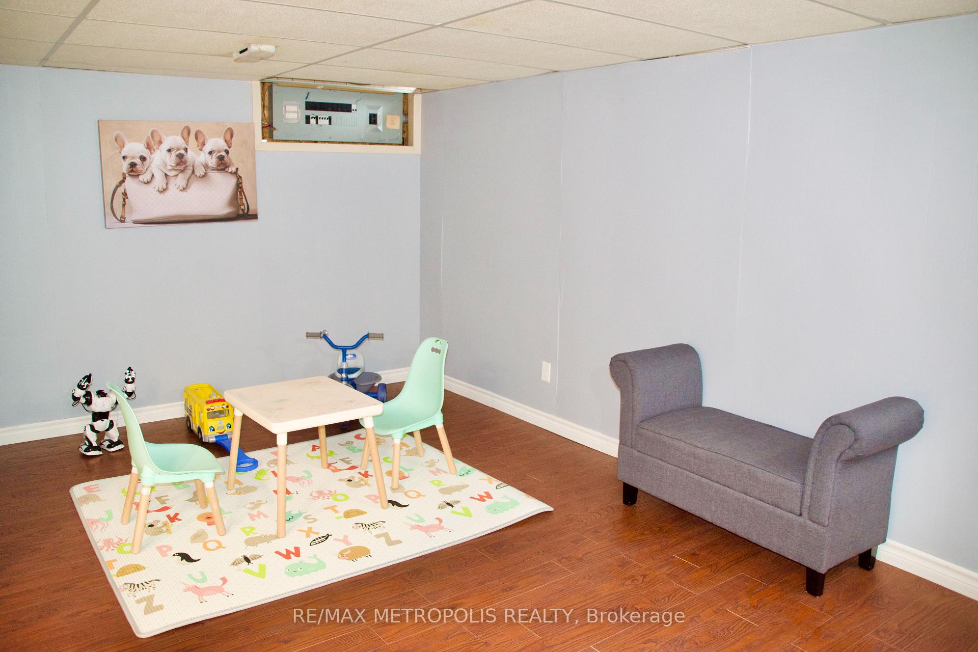 Photo 31 of 1405 Manitou Drive, Oshawa, Samac — HOMEH