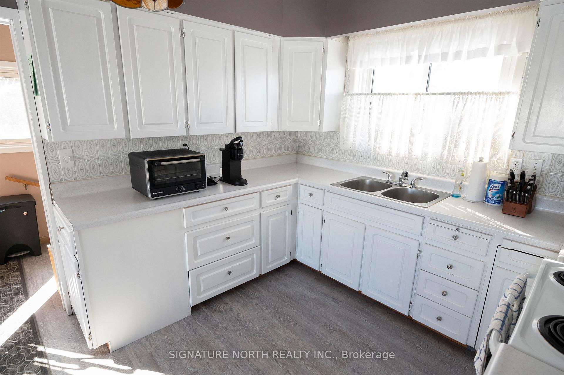 Photo 11 of 1114 Forest Street, Thunder Bay, Inner-City Industrial — HOMEH
