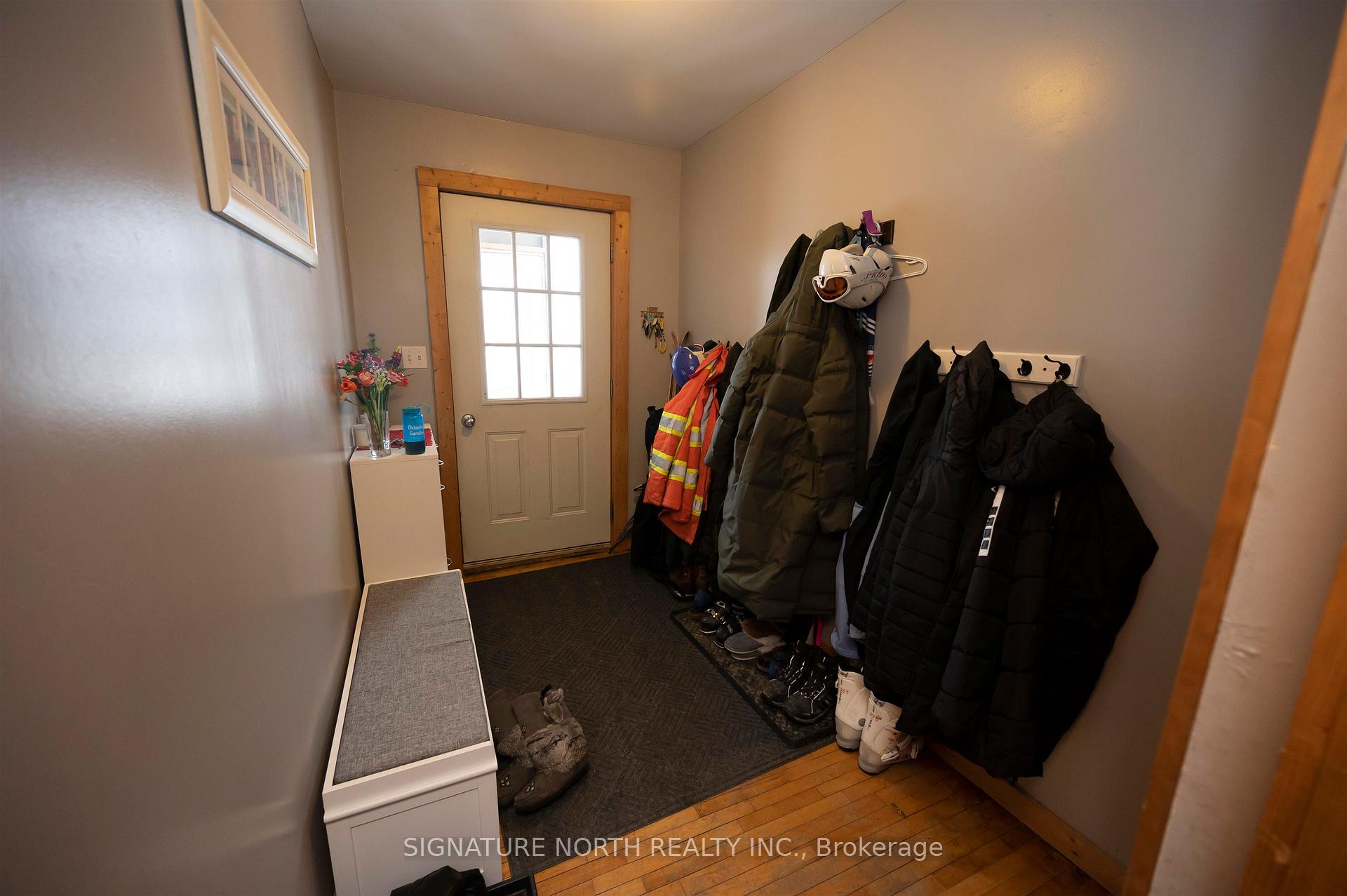 Photo 3 of 612 Wiley Street, Thunder Bay, East End — HOMEH
