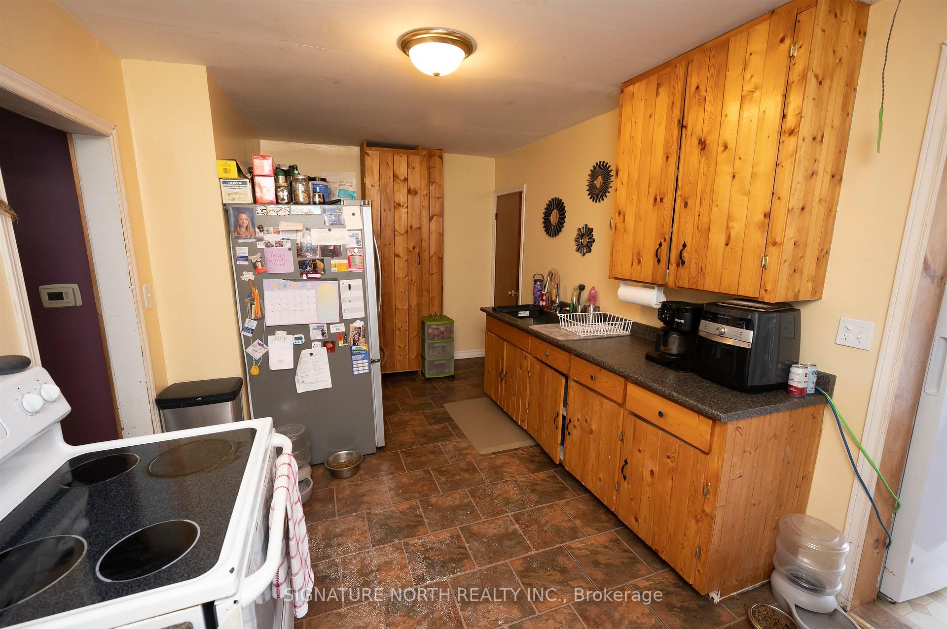 Photo 12 of 612 Wiley Street, Thunder Bay, East End — HOMEH