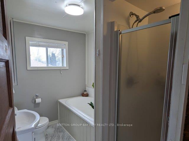 Photo 4 of 46 Balsam Street, Thunder Bay, Shuniah — HOMEH