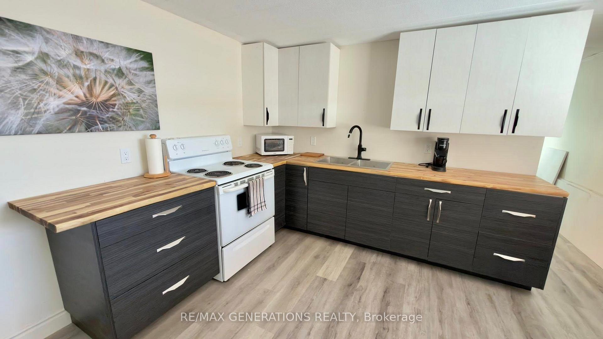 Photo 7 of 14 Taylor Drive, Thunder Bay, Rosslyn Road — HOMEH